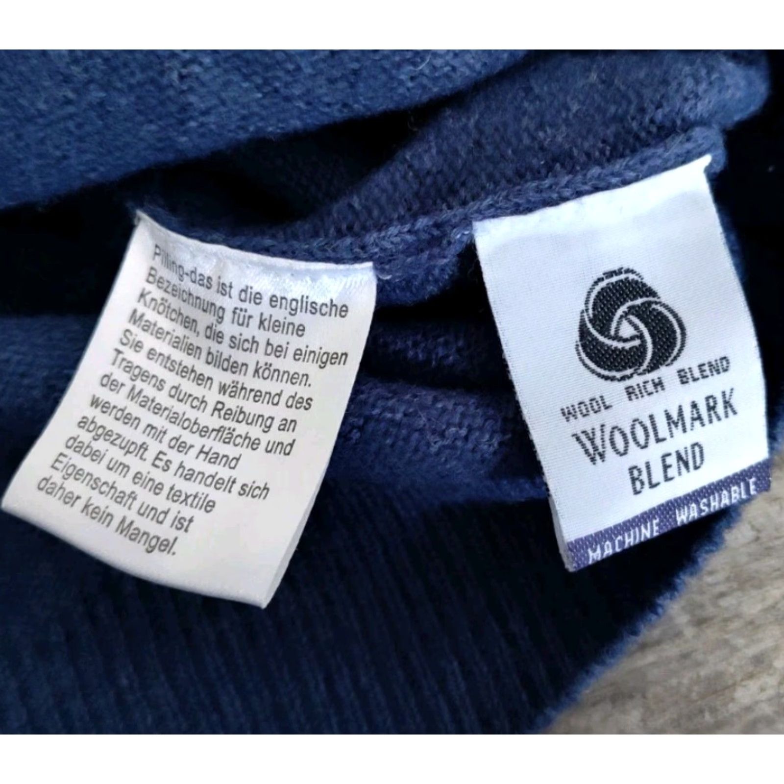 Vintage Emerald Style Sweater Men Size XXL Wool Blend V-Neck Long Sleeve Blue Pullover Knit Casual Travel Golf Mens Size US XXL / EU 58 / 5 - 7 Thumbnail