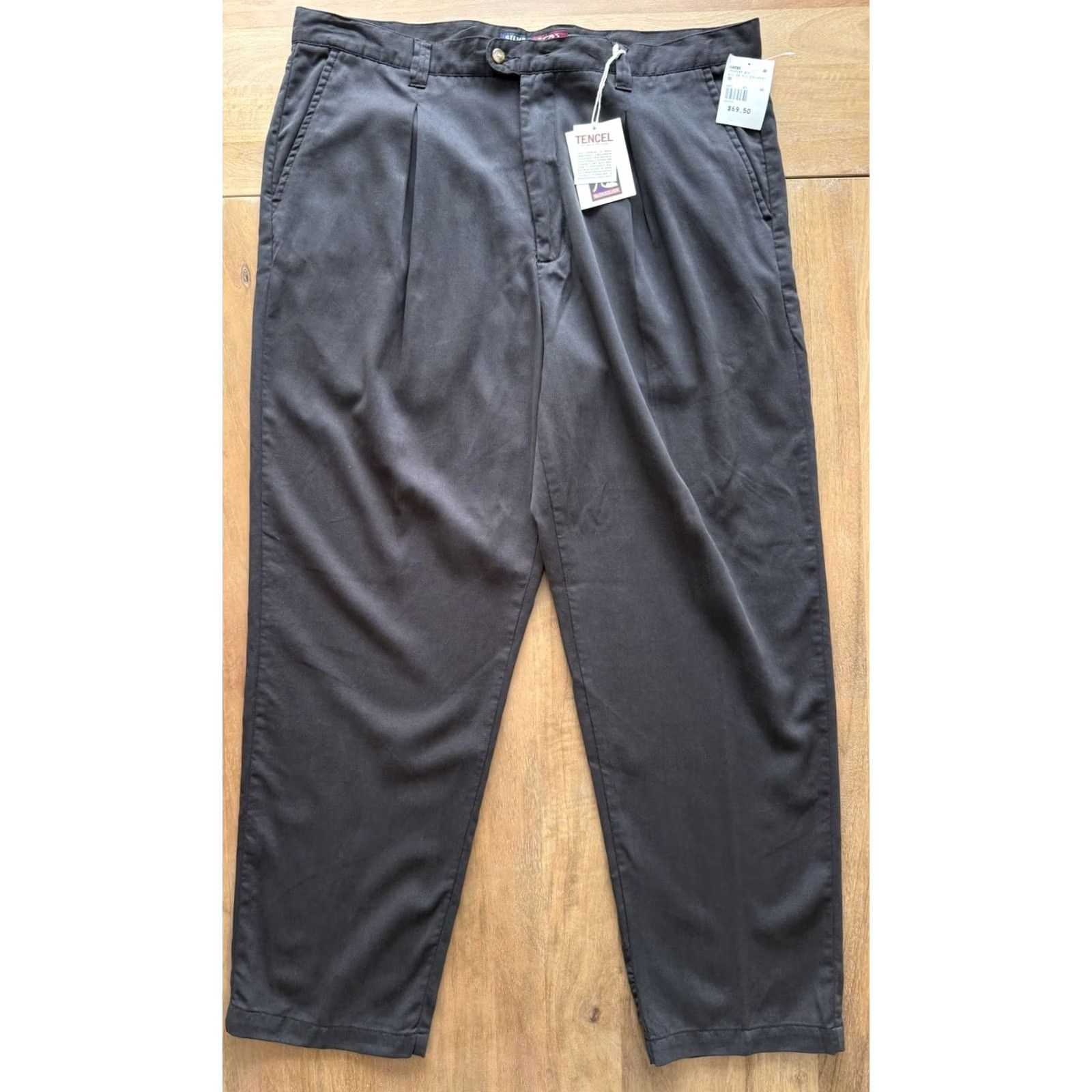Quiksilver VINTAGE Quiksilver Pants Men 40x32 Black Tencel Chino Pleated 2000s Retro Straight Articulated Slim Classic Casual Mens Size US 40 / EU 56 - 2 Thumbnail