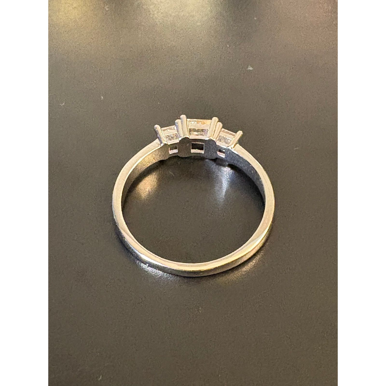 Jewelry SZ 8 - Moissanite 1CTW, 3 Stone Silver Ring w/ GRA Size ONE SIZE - 5 Thumbnail