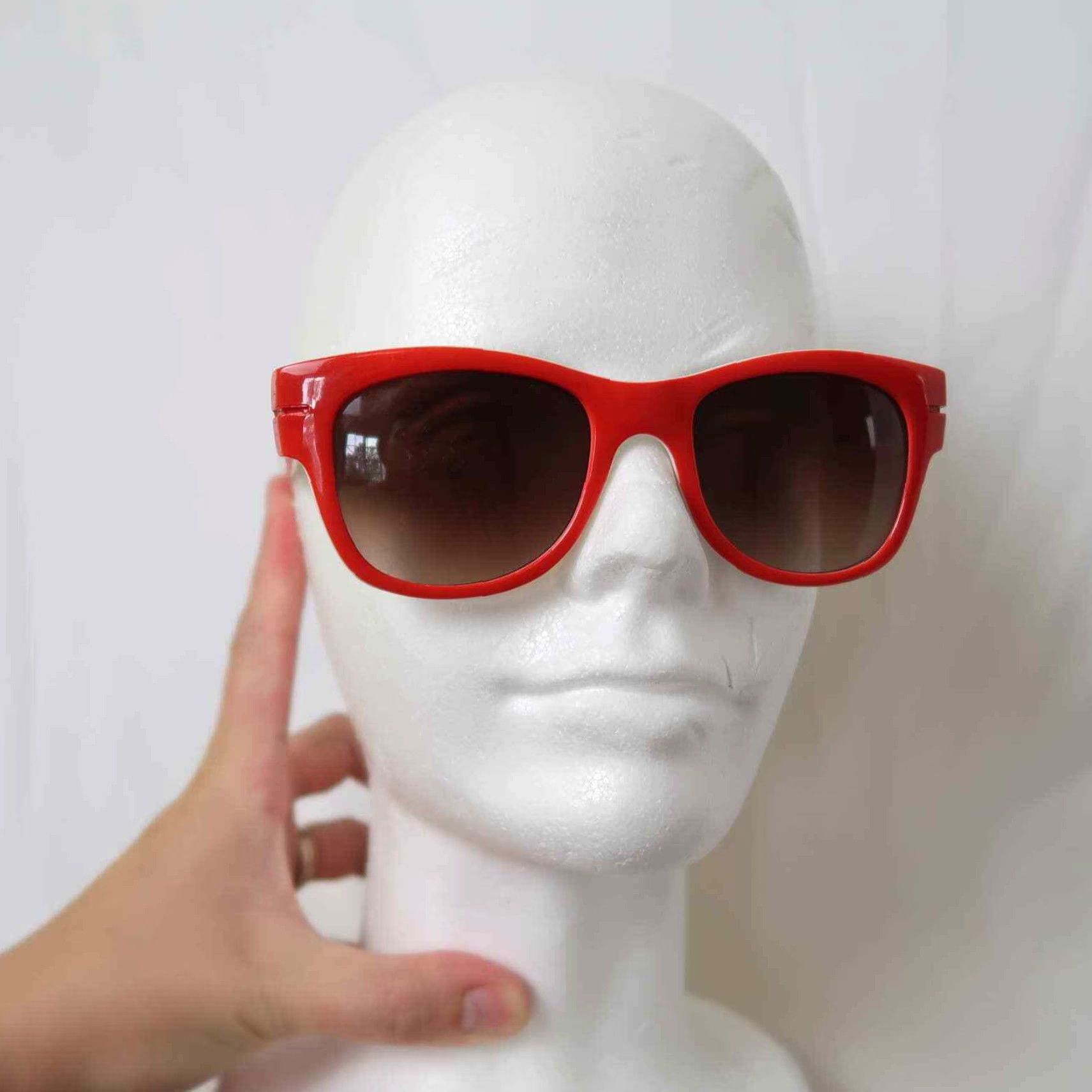 Gap GAP Sunglasses Wayferer Acrylic Red Women Square Black Lens Red Frame Womens Size ONE SIZE - 2 Thumbnail