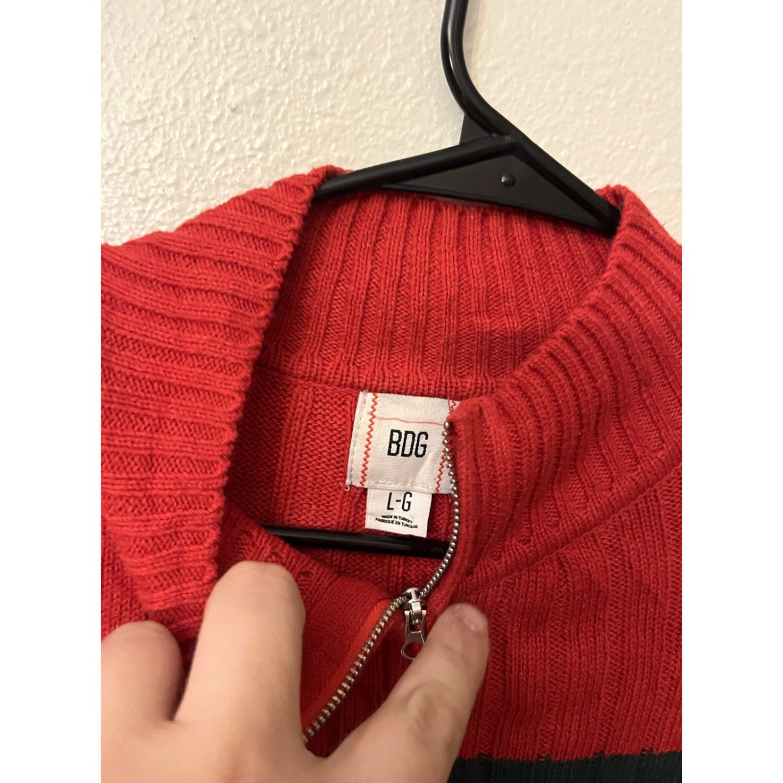 Urban Outfitters BDG Crop Long Sleeve Zip Up Sweater Urban Outfitters Red Cotton Blend Size Large Womens Size L / US 10 / IT 46 - 2 Thumbnail