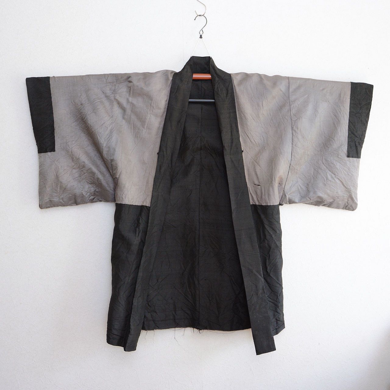 Other Japanese Men’s Haori with Sparrow & Floral Lining Vintage Size US L / EU 52-54 / 3 - 4 Thumbnail