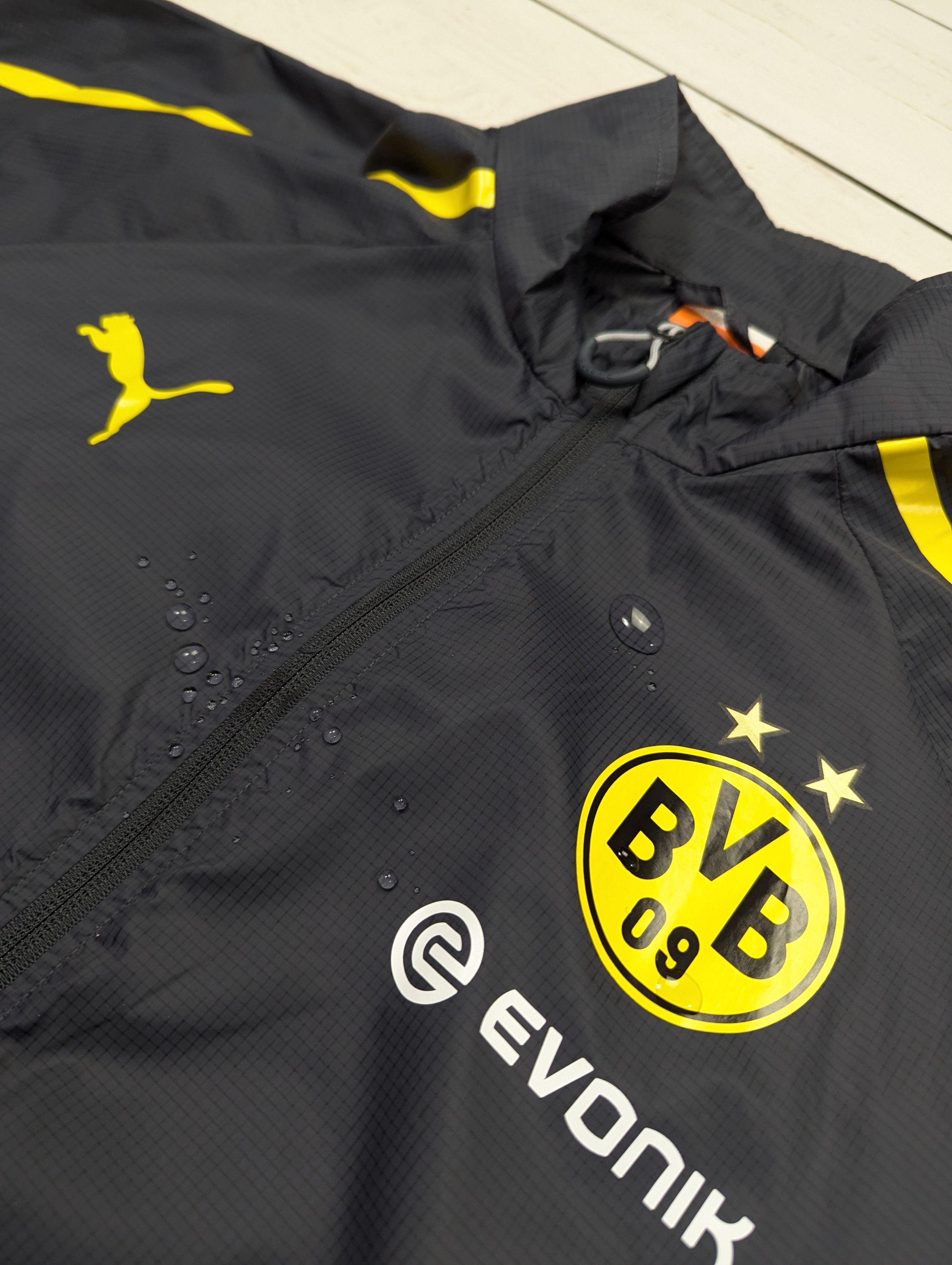 Puma Puma BVB Borussia Dortmund Windbreaker raincoat light jacket Size US M / EU 48-50 / 2 - 7 Thumbnail