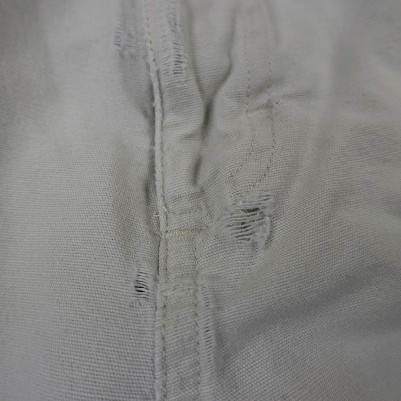 Polo Ralph Lauren Polo Ralph Lauren Chaps Shorts Mens 34 White Cargo Bermuda Casual Preppy 9" Mens Regular Short White Cargo Pocket, 9 Inseam, 34 Waist Size US 34 / EU 50 - 3 Thumbnail