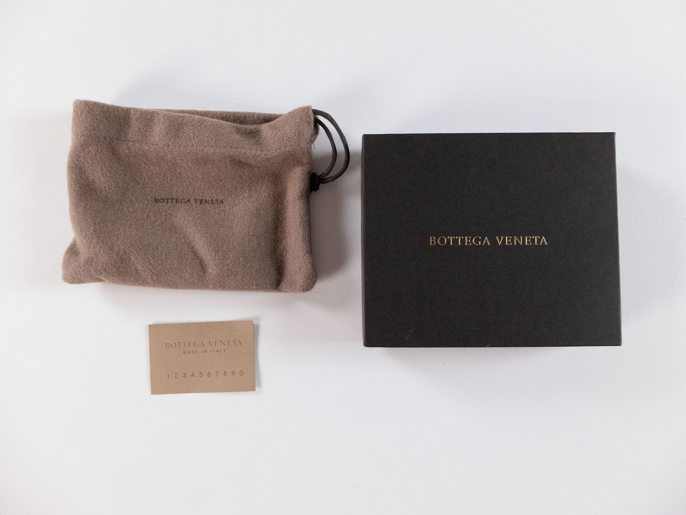 Bottega Veneta BOTTEGA VENETA red intrecciato print enamel bangle bracelet Size ONE SIZE - 6 Thumbnail