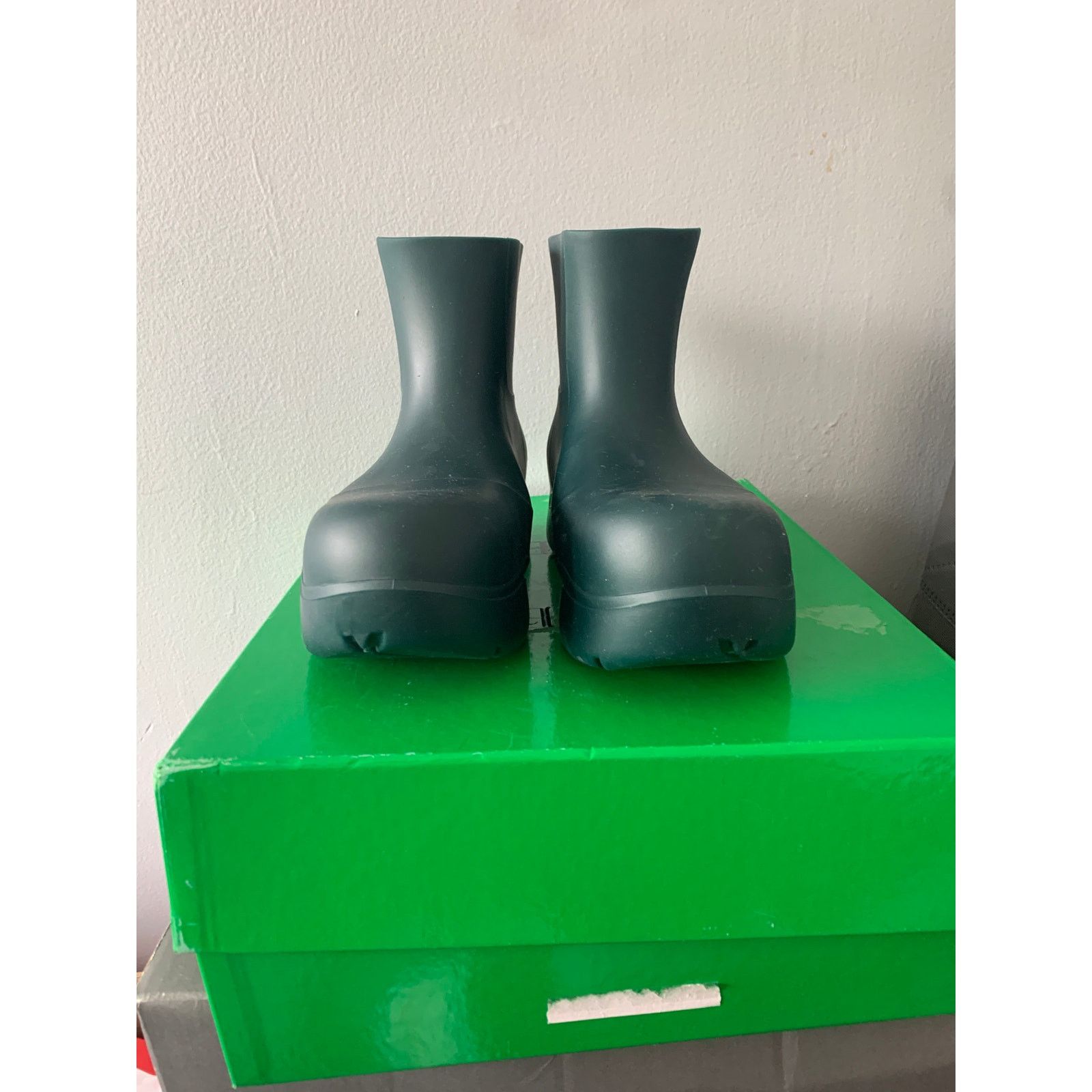 Bottega Veneta Bottega Veneta Rubber Rain Boots Size 36 / Men's 6 BRAND NEW Size US 6 / EU 39 - 2 Thumbnail