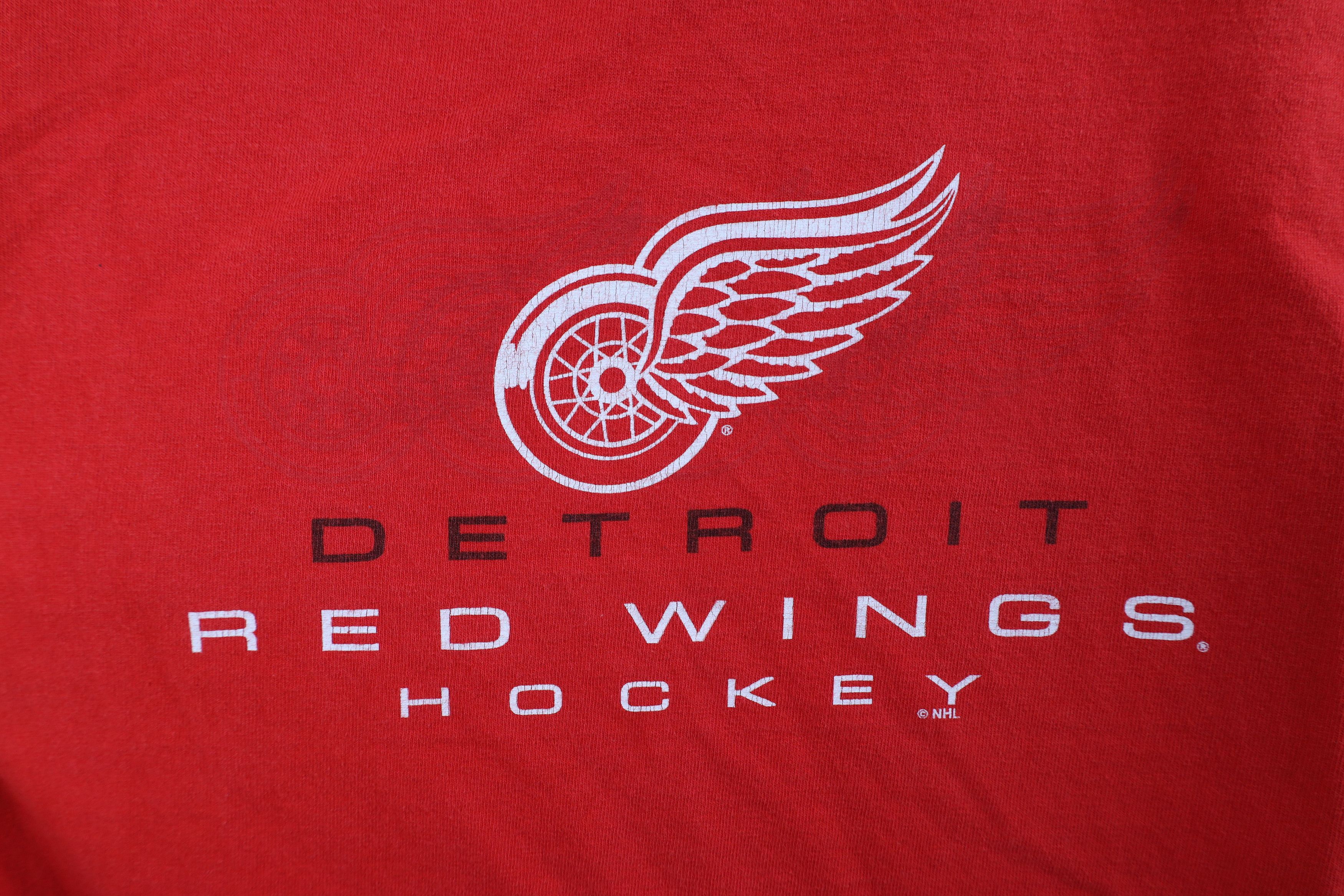 Vintage Vintage 90s Detroit Red Wings Hockey Short Sleeve T-Shirt Size US XL / EU 56 / 4 - 4 Thumbnail