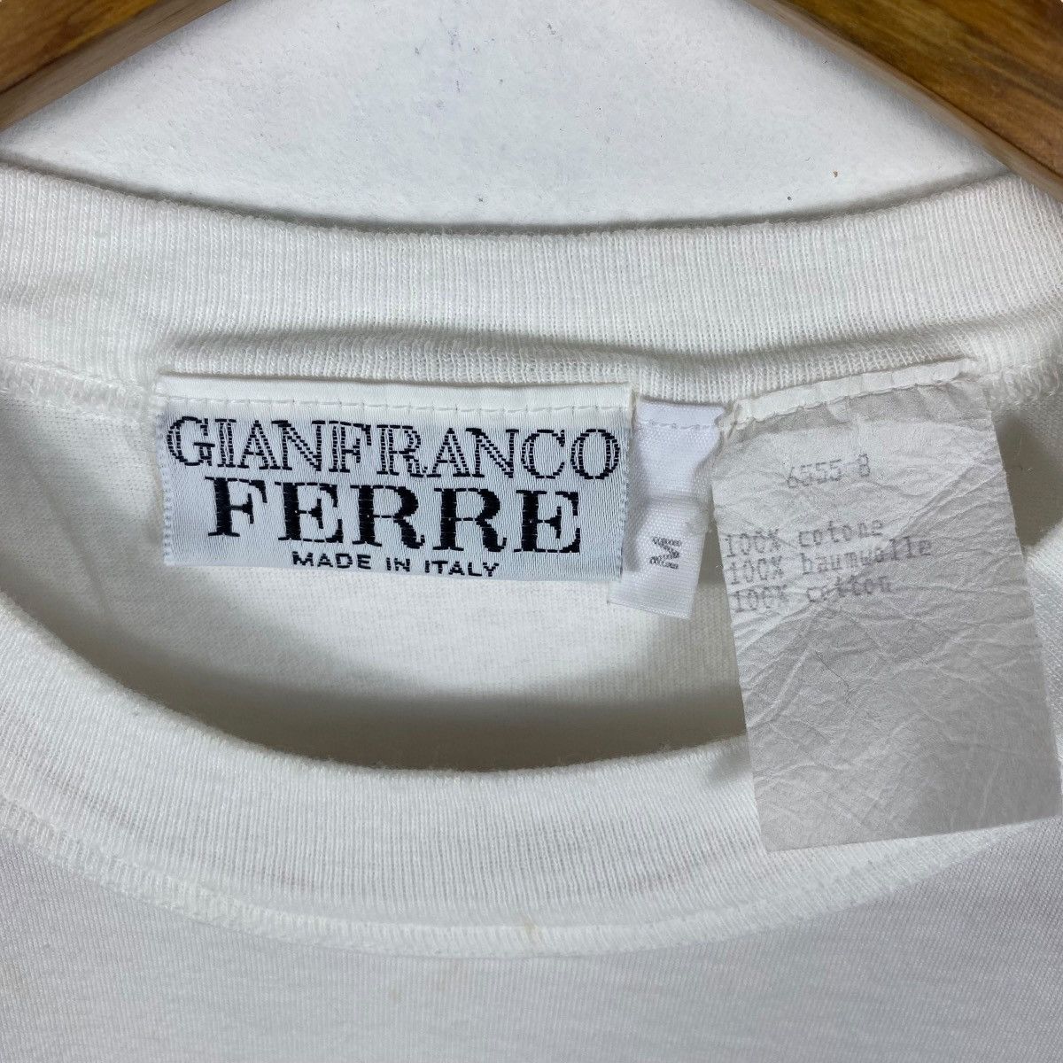 Gianfranco Ferre × Vintage Vintage GIANFRANCO FERRE Italian Designer Gff World Tee Size US M / EU 48-50 / 2 - 5 Thumbnail