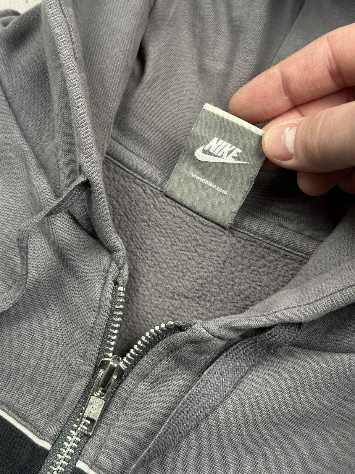 Nike Vintage Nike Grey Full-Zip Hoodie Contrast Stripe Panel 90s Size US XL / EU 56 / 4 - 9 Thumbnail
