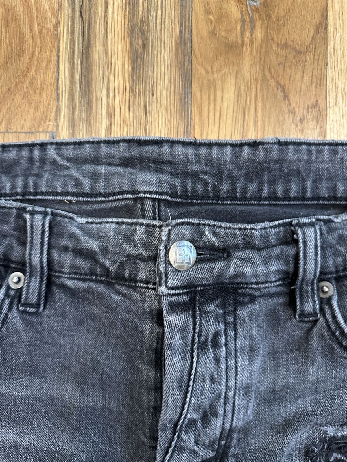 Ksubi Ksubi Red Knee Spell Faded Black Denim Jeans Size 33 Size US 33 - 3 Thumbnail