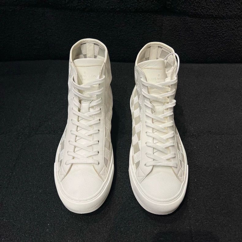 Louis Vuitton Louis Vuitton White checkerboard high-top shoes Size US 7.5 / EU 40-41 - 2 Thumbnail
