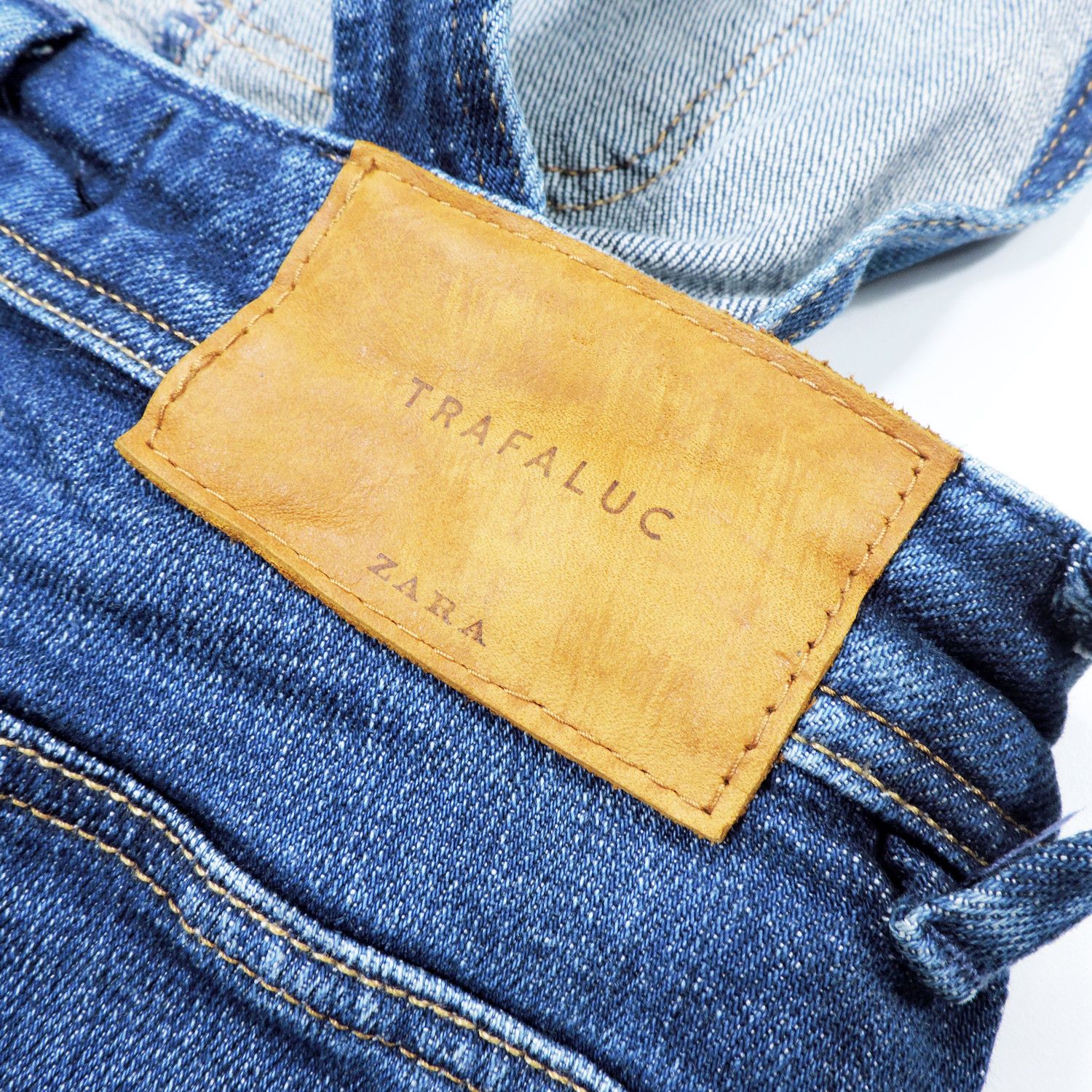 Zara ZARA TRAFALUC COLLECTION BIB OVERALLS DENIM LONG PANTS Size 24" / US 00 / IT 34 - 13 Thumbnail