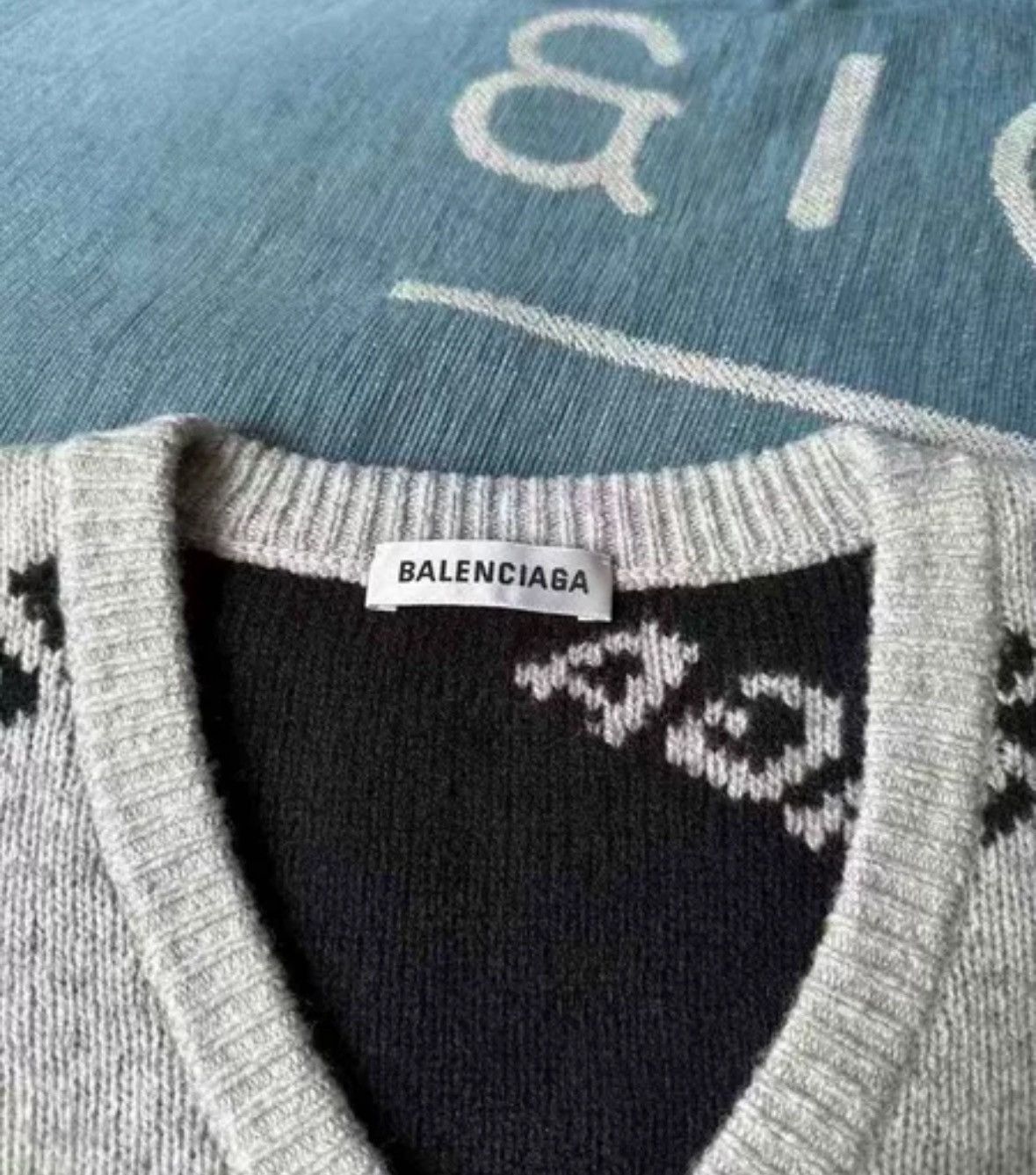 Balenciaga Balenciaga Grey Bullet Curtain Sweater Size US M / EU 48-50 / 2 - 3 Thumbnail