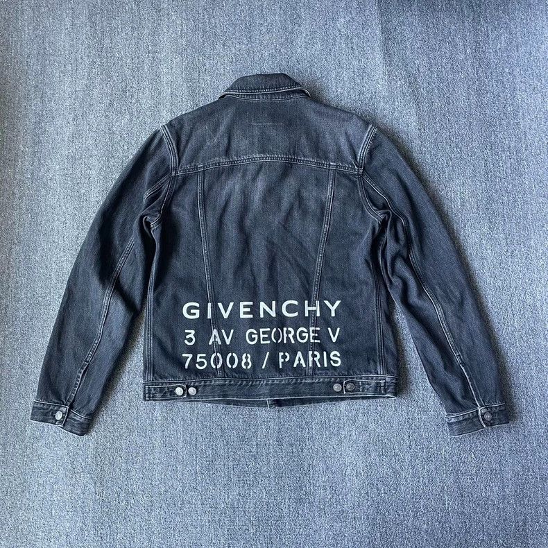 Givenchy Givenchy White Letter Logo Denim Water-washed Reversible C Size US XL / EU 56 / 4 - 2 Thumbnail