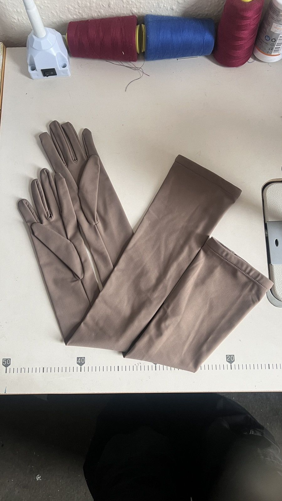 Balenciaga Balenciaga Long Sleeve Gloves Size ONE SIZE - 1 Thumbnail
