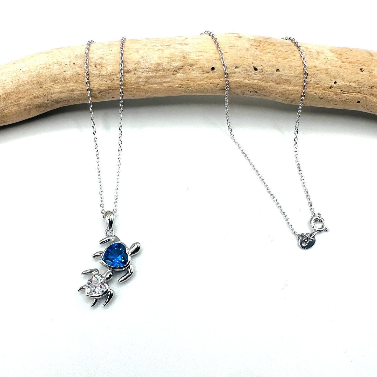 The Unbranded Brand Sterling Silver Mom and Baby Turtle CZ Heart Necklace Size ONE SIZE - 2 Thumbnail