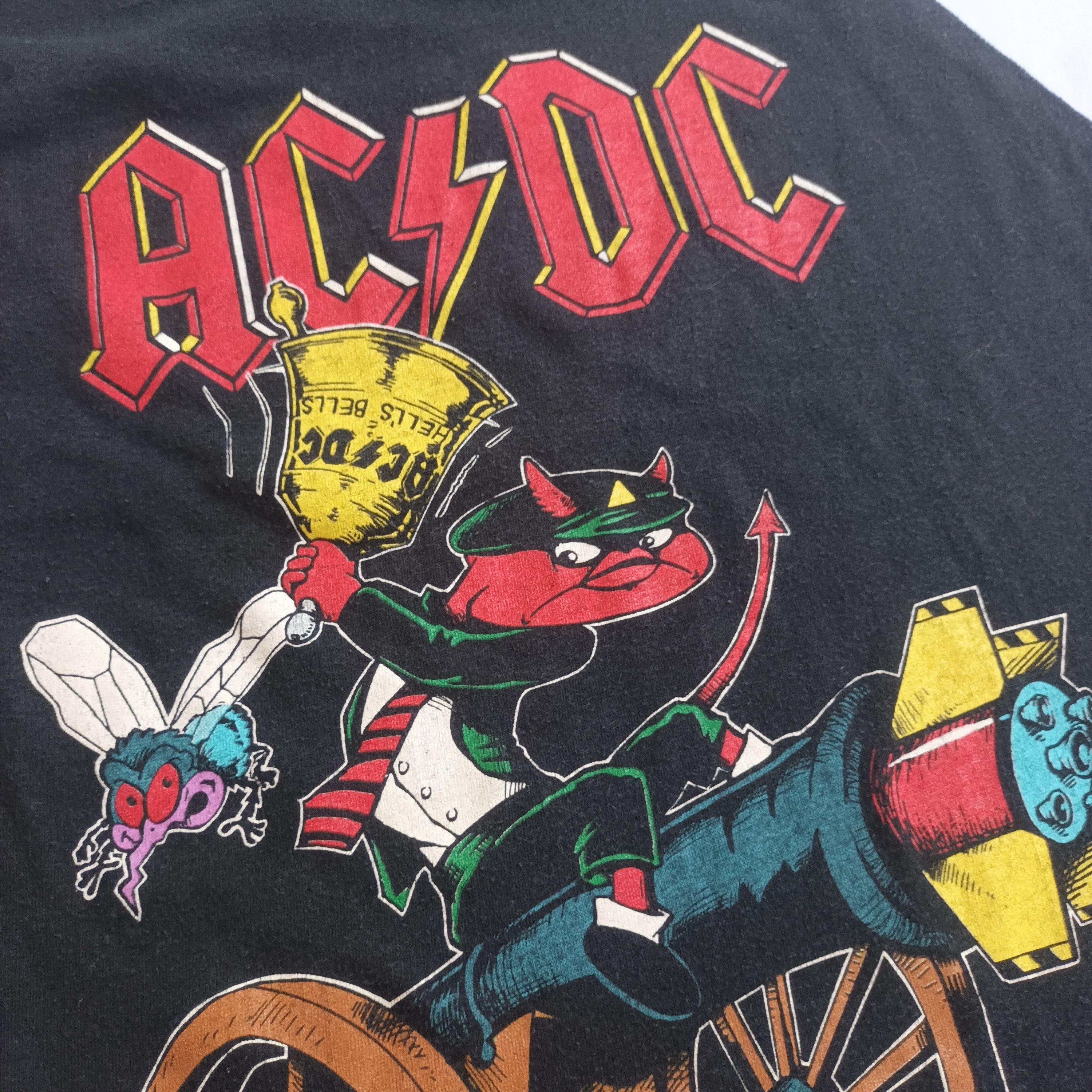 AC/DC Vintage t shirt ACDC HELL'S BELLS 1990 ragland tour tshirt. Size US L / EU 52-54 / 3 - 3 Thumbnail