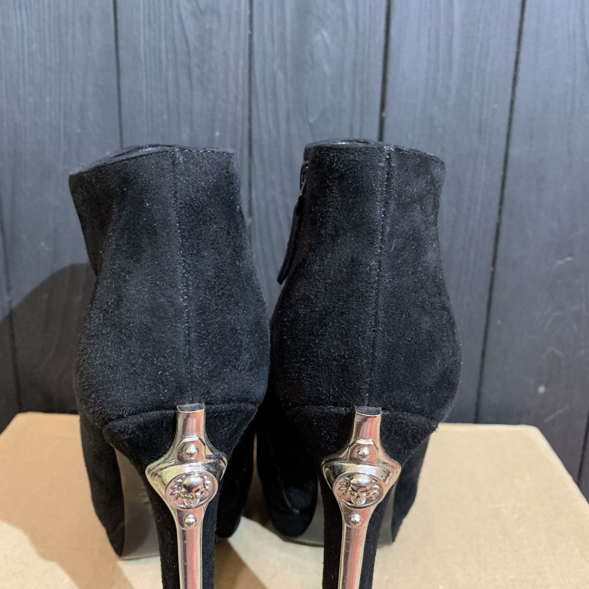 Alexander McQueen Alexander MaQueen Suede Women’s Heels Size 38.5 Size US 8.5 / IT 38.5 - 8 Thumbnail