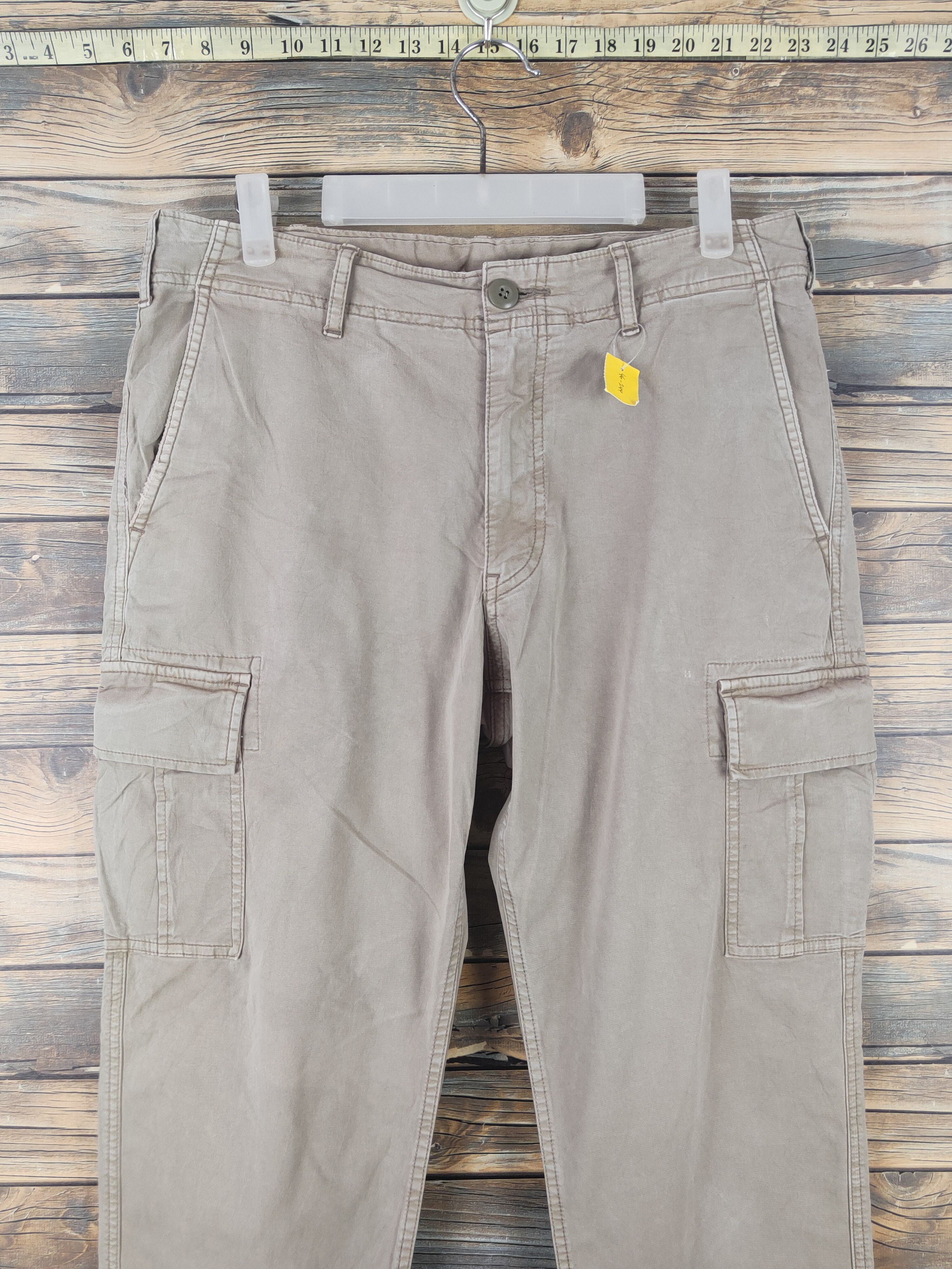 Japanese Brand DL Uniqlo Beige Multipocket Cargo Pants #46-244T Size US 33 - 2 Thumbnail