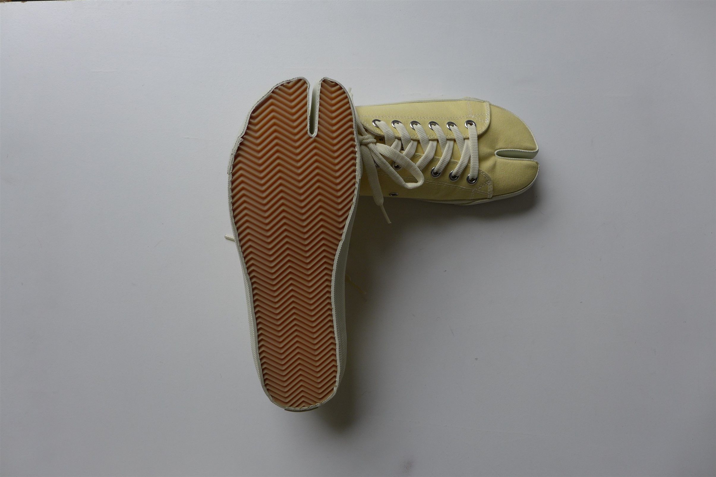 Maison Margiela Margiela Tabi Low Sneakers - Yellow Cotton Canvas Size US 8 / EU 41 - 22 Thumbnail