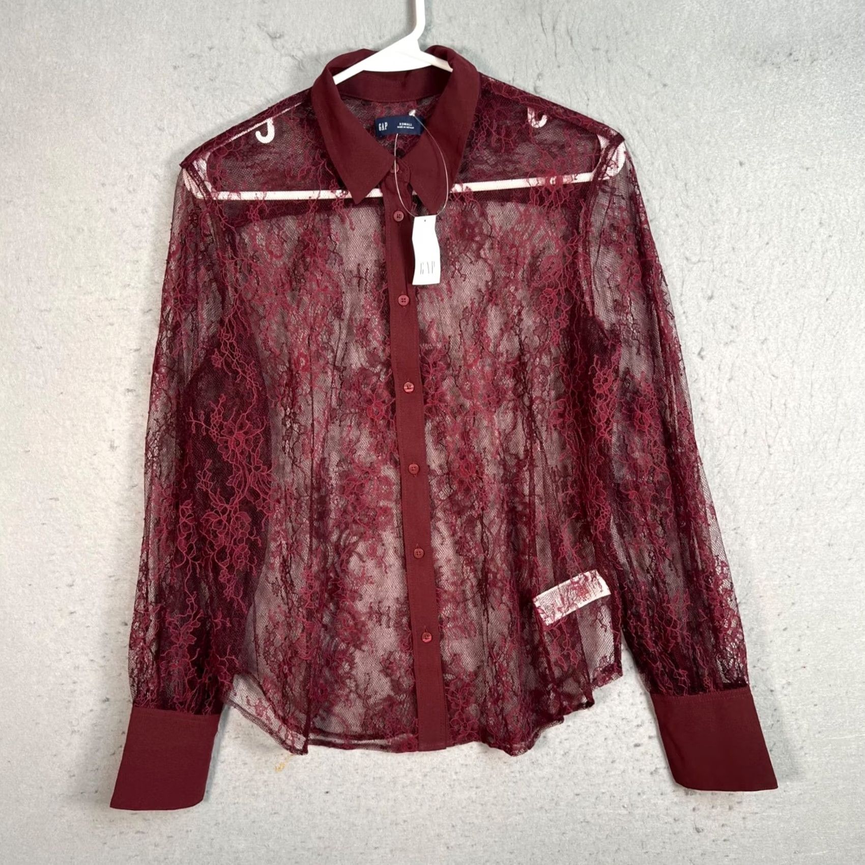 Gap Gap Blouse XS Sheer Burgundy Lace Button-Up Womens Shirt Classic NYLON POLYESTER Lace Sheer Casual 8/10 Size XS Regular Red Womens Size XS / US 0-2 / IT 36-38 - 2 Thumbnail