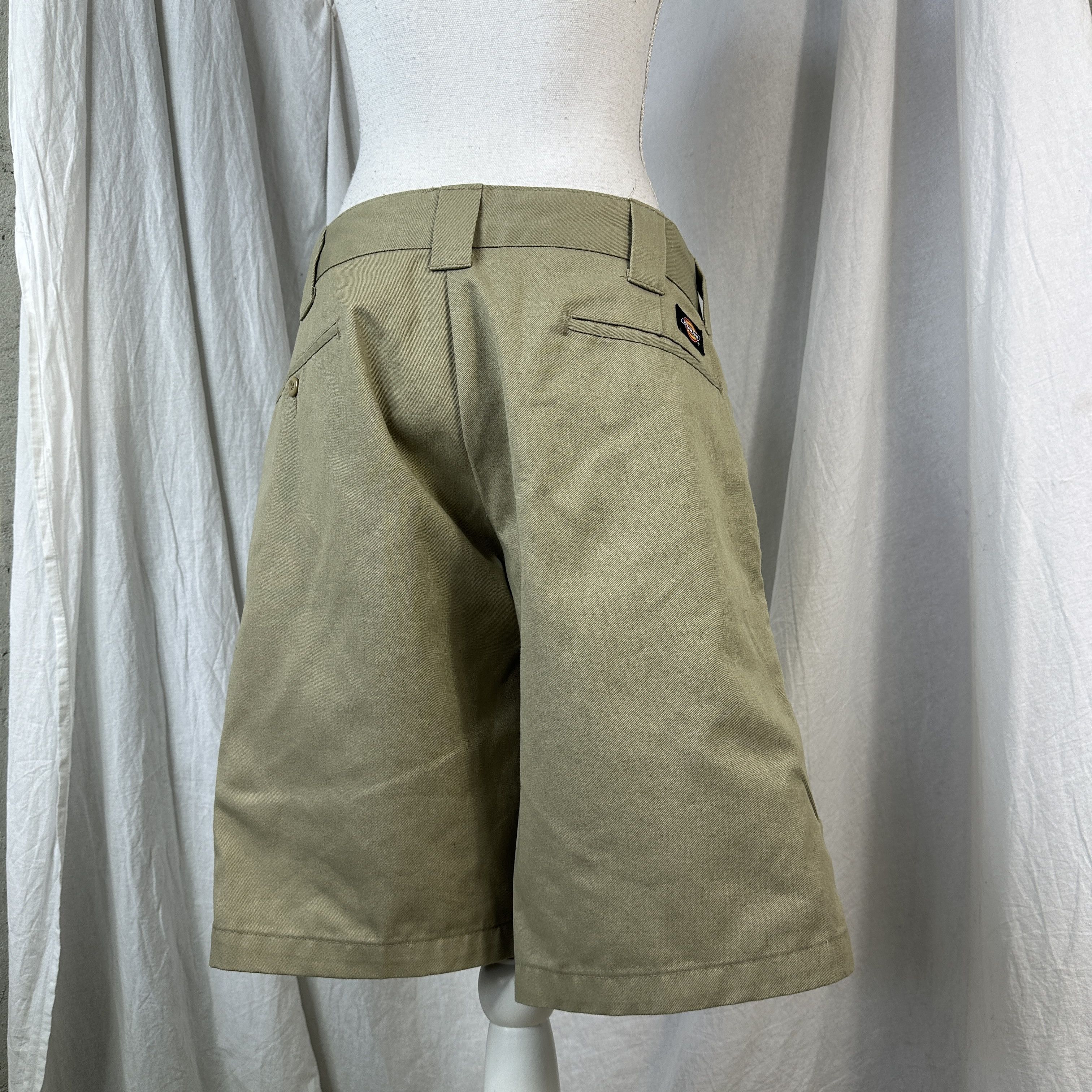 Dickies × Vintage Vintage Streetwear Y2K Casual Dickies Shorts Size 32" / US 10 / IT 46 - 7 Thumbnail