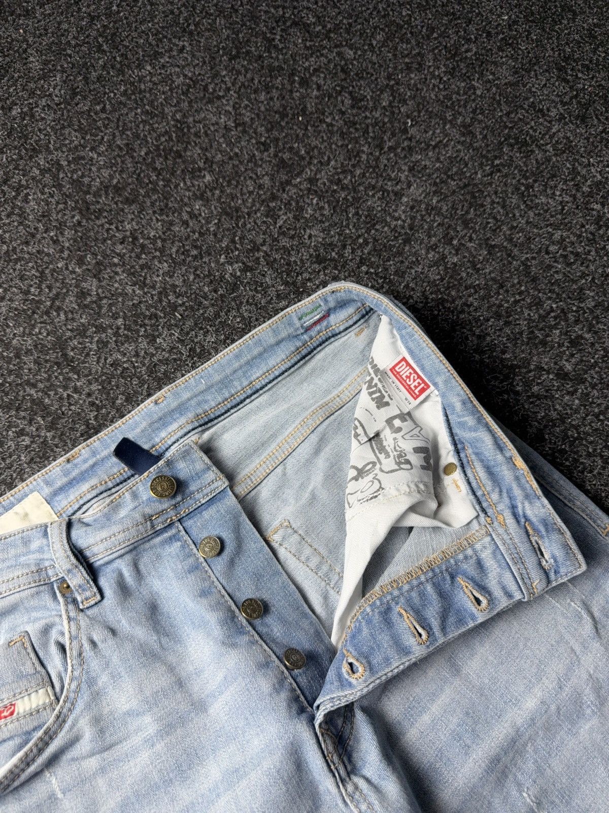 Diesel Luxury 00s Diesel Skinny Light Wash Jeans Y2K Made in Italy Size US 31 - 8 Thumbnail