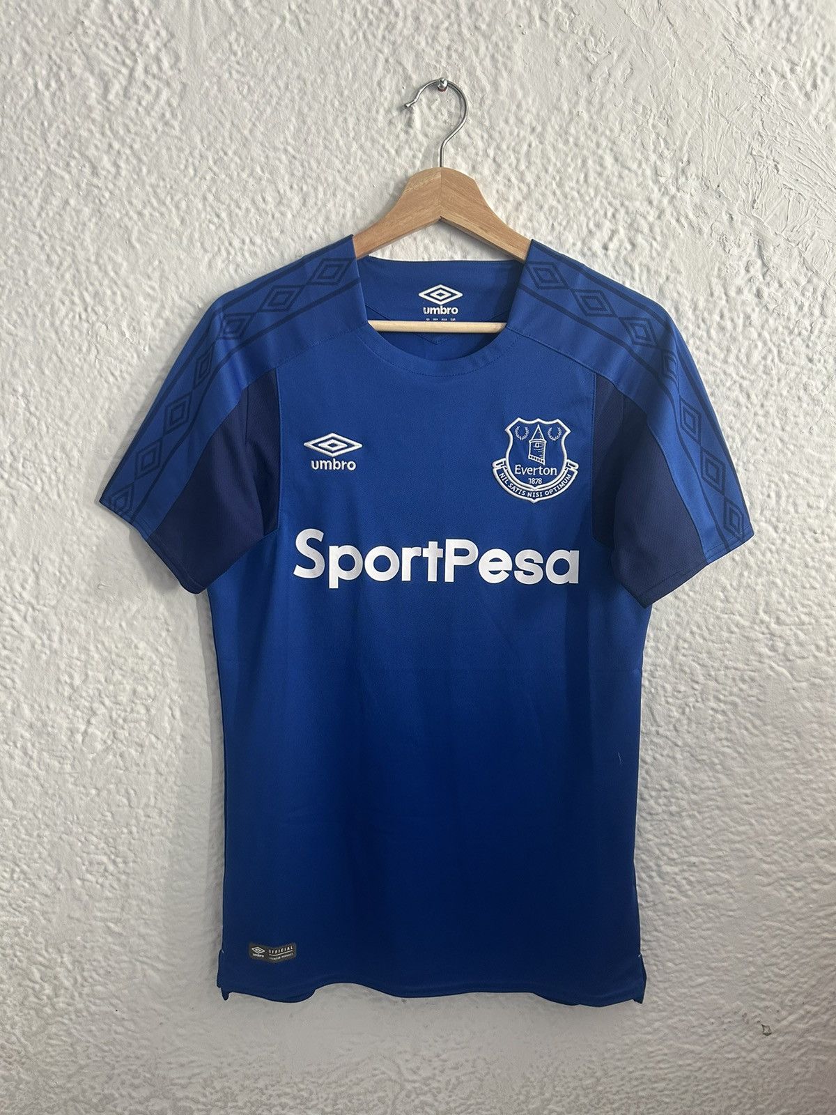 Umbro 2017-18 Wayne Rooney Umbro Everton Home Kit Size US S / EU 44-46 / 1 - 2 Thumbnail