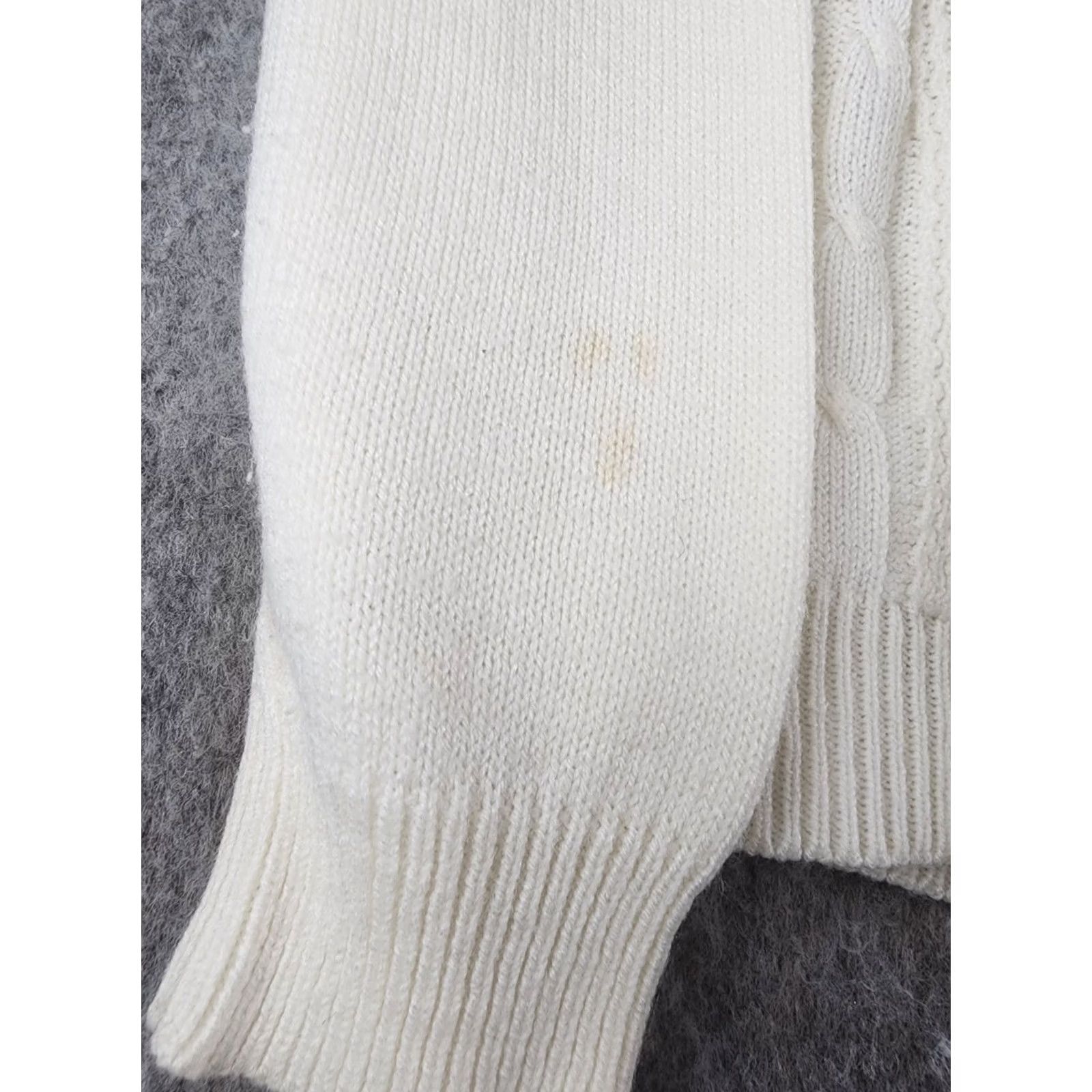 Vintage VINTAGE Kmart Womens Sweater Cardigan Cable-Knit Button Size 46 Ivory Distressed Size L / US 10 / IT 46 - 4 Thumbnail