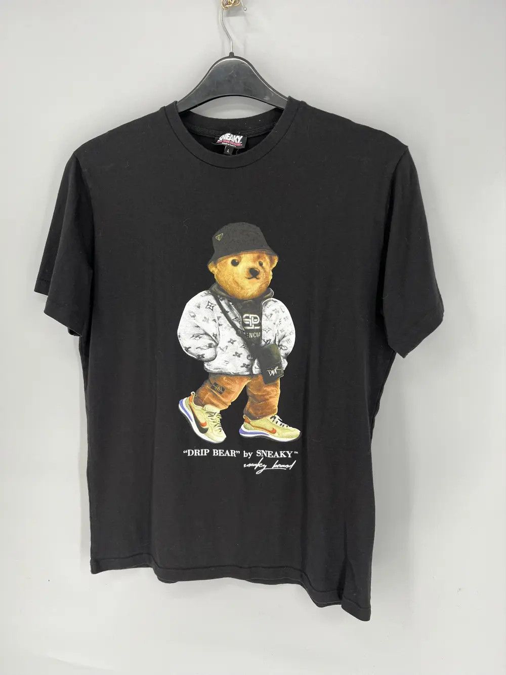 Japanese Brand × Vintage T-shirt stylish bear, chic print, rare find Size US L / EU 52-54 / 3 - 3 Thumbnail