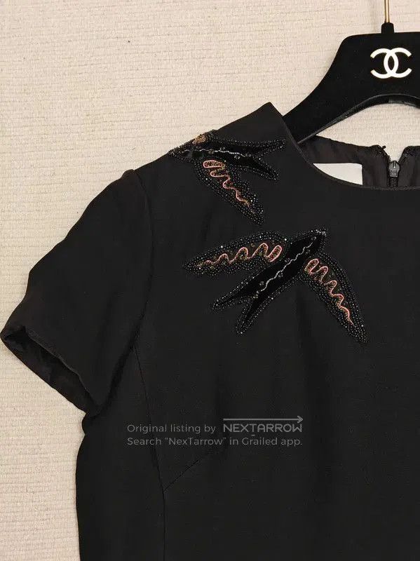Valentino Valentino Short Sleeve Wool Dress with Embroidery . Size S / US 4 / IT 40 - 5 Thumbnail
