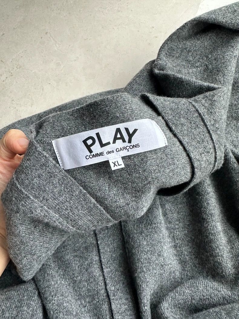 Comme des Garcons Comme Des Garcons Wool Cardigan Grey Gold Heart Size US XL / EU 56 / 4 - 5 Thumbnail
