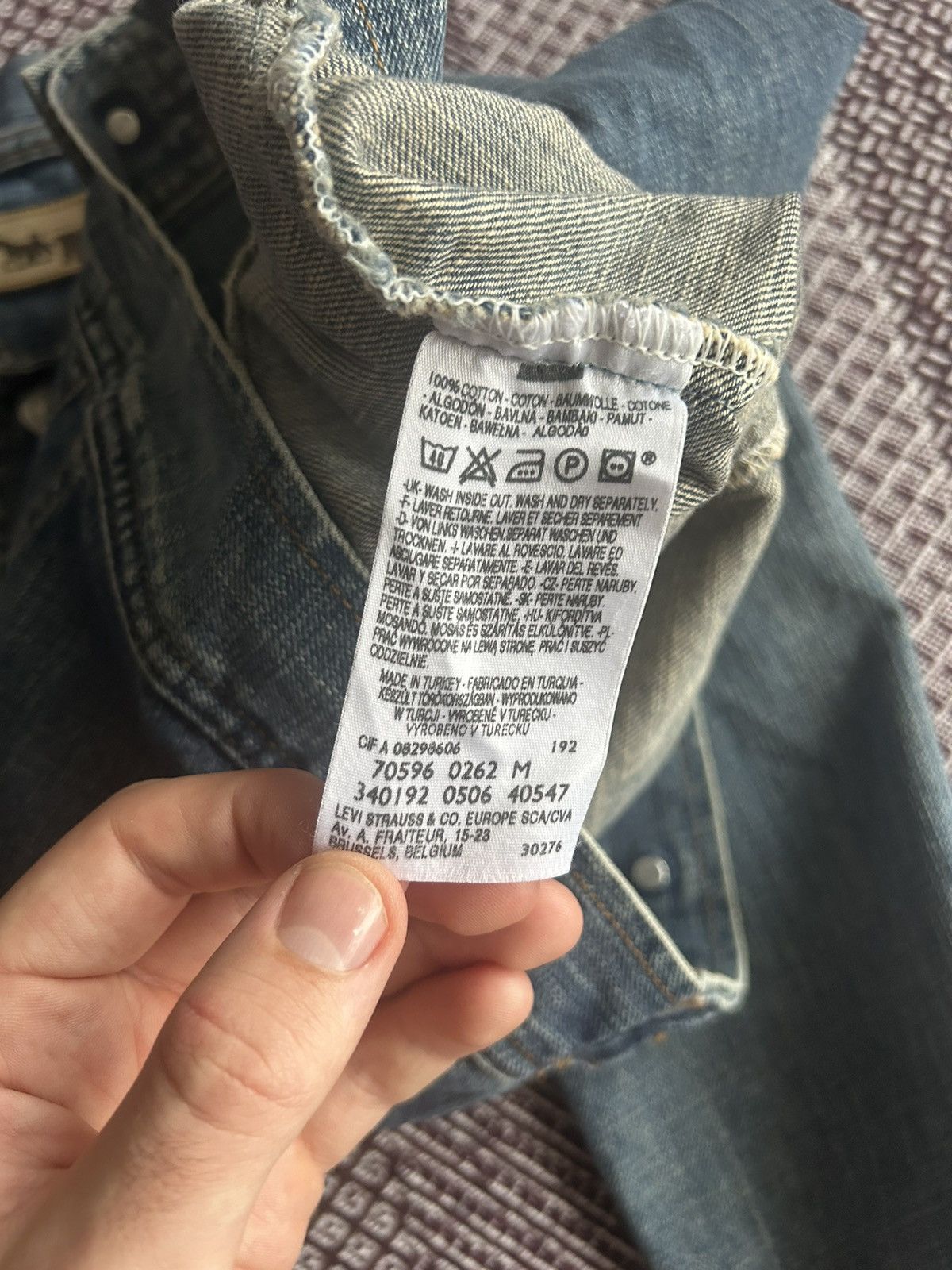 Levi's Vintage Levis Denim Y2K Jeans Jacket 90s Faded Washed Size M Size M / US 6-8 / IT 42-44 - 9 Thumbnail