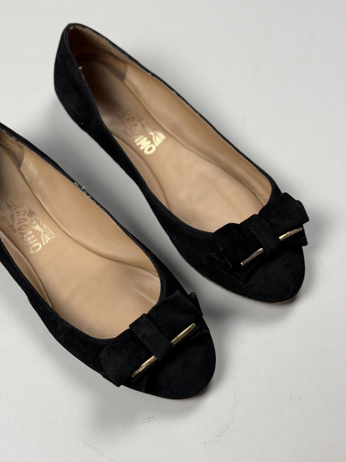 Salvatore Ferragamo Salvatore Ferragamo Ladies Suede Flats Ballets Shoes Size US 8.5 / IT 38.5 - 5 Thumbnail