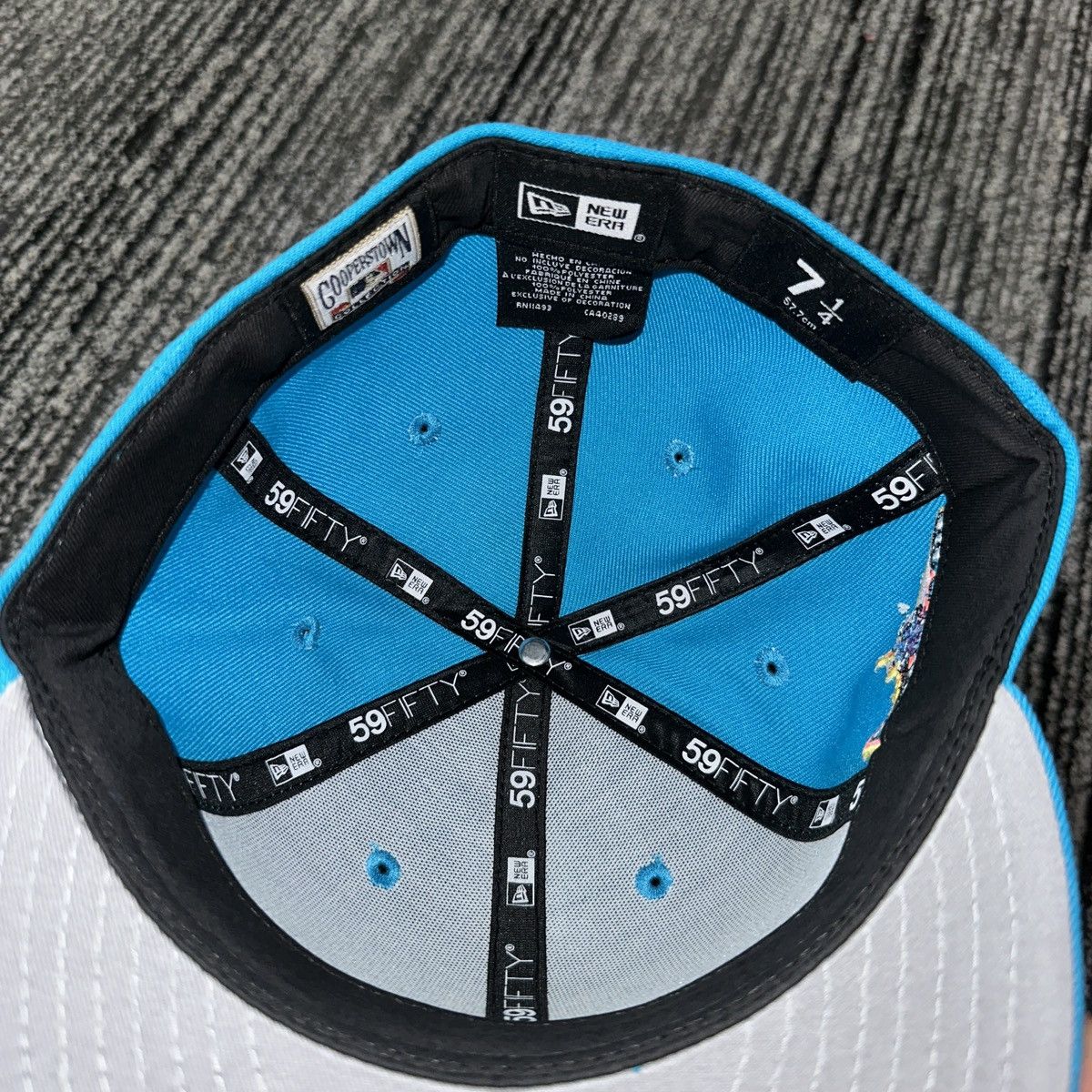 New Era Seattle Mariners Japan Flag Patch 59Fifty size 7 1/4 Size ONE SIZE - 5 Thumbnail