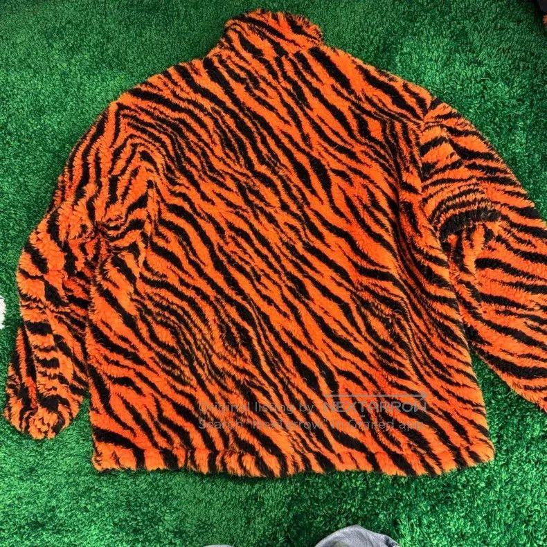 Balenciaga Balenciaga Tiger Print Fleece Zip-Up Jacket Size US S / EU 44-46 / 1 - 2 Thumbnail