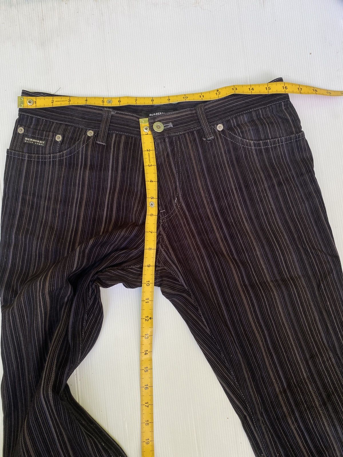 Burberry Vintage Burberry flare jeans Size US 32 / EU 48 - 3 Thumbnail