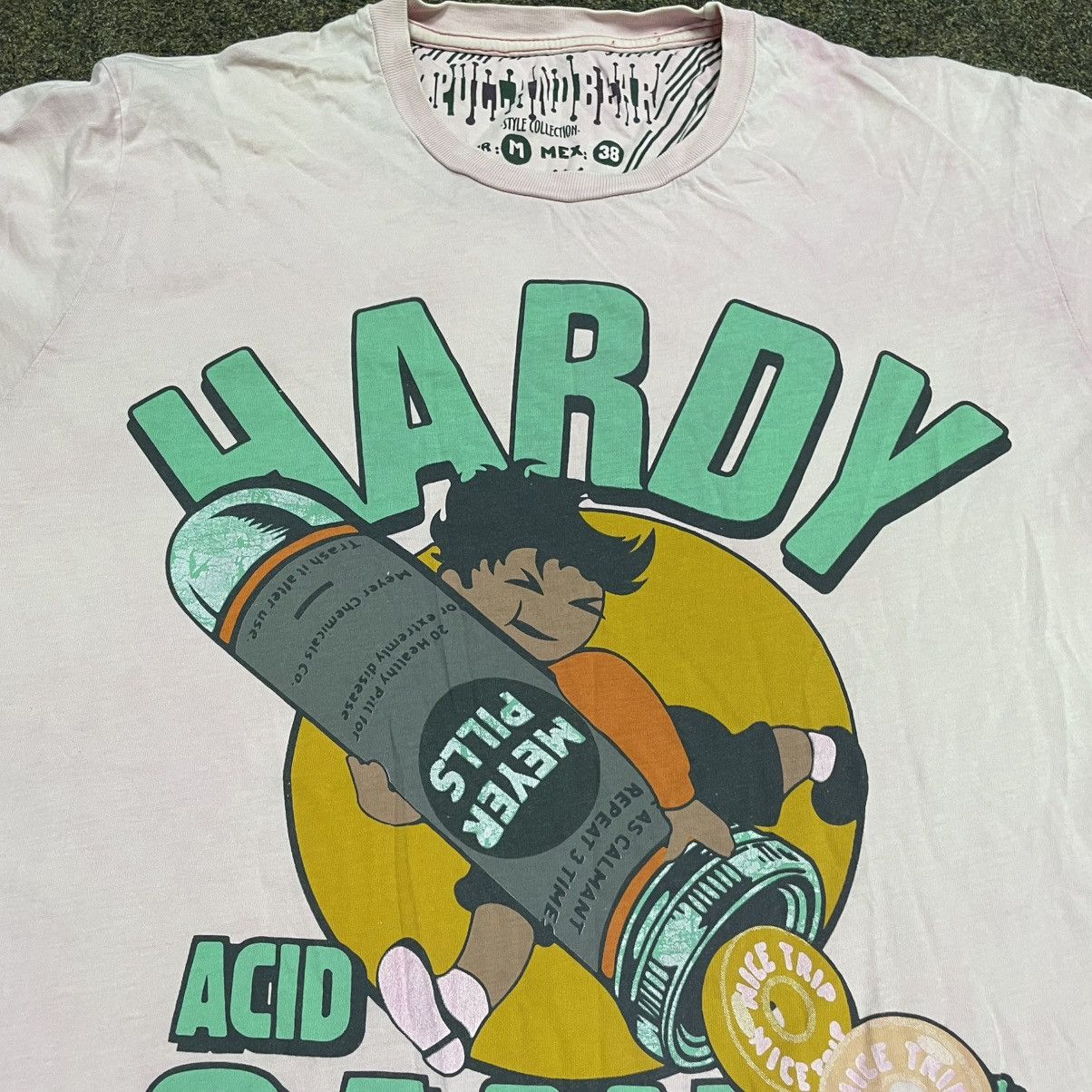 Vintage Vintage Y2K Graphic Tee Acid Trip Cartoon Print Cream Rave M Size US M / EU 48-50 / 2 - 4 Thumbnail