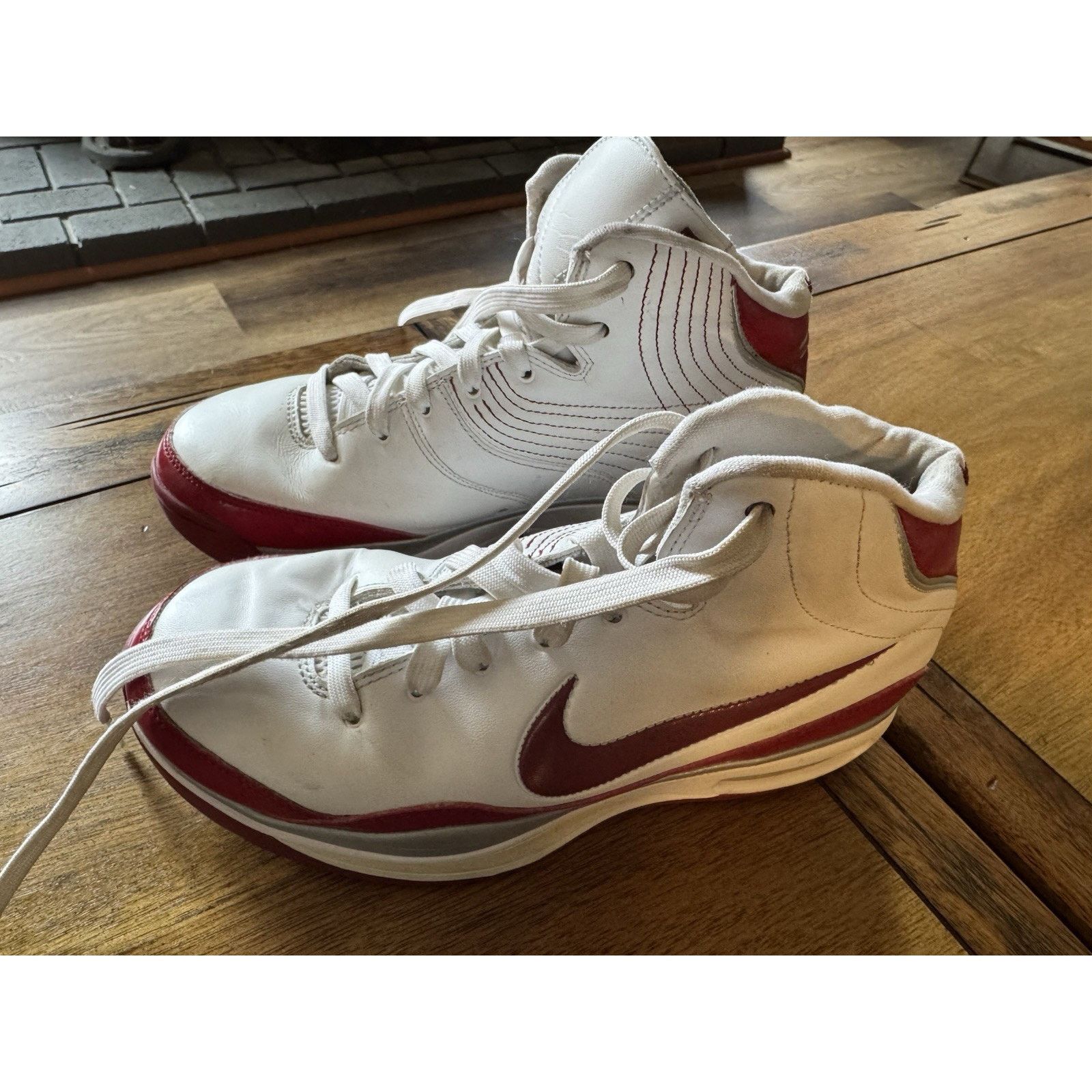 Nike Vintage Y2K 2008 Nike Elite Shoes Women’s 7.5 324831-103 Size US 7.5 / IT 37.5 - 4 Thumbnail