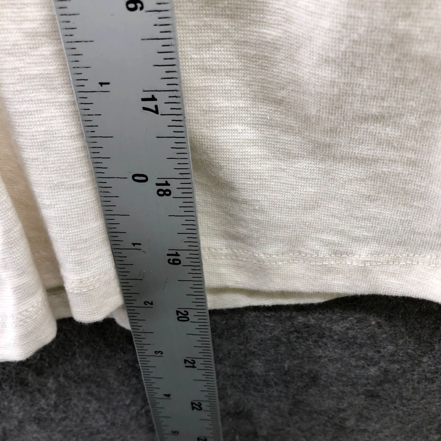 Banana Republic Banana Republic Ruffle Short Sleeve Peplum Top Womens XS Ivory Knit Crew Neck Pullover Casual T-Shirt Size XS / US 0-2 / IT 36-38 - 6 Thumbnail