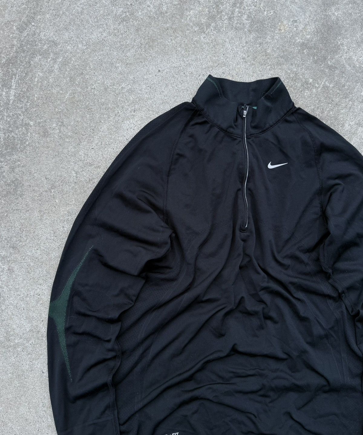 Other Vintage Nike Y2K streetwear nylon sweatshirt Size US L / EU 52-54 / 3 - 6 Thumbnail