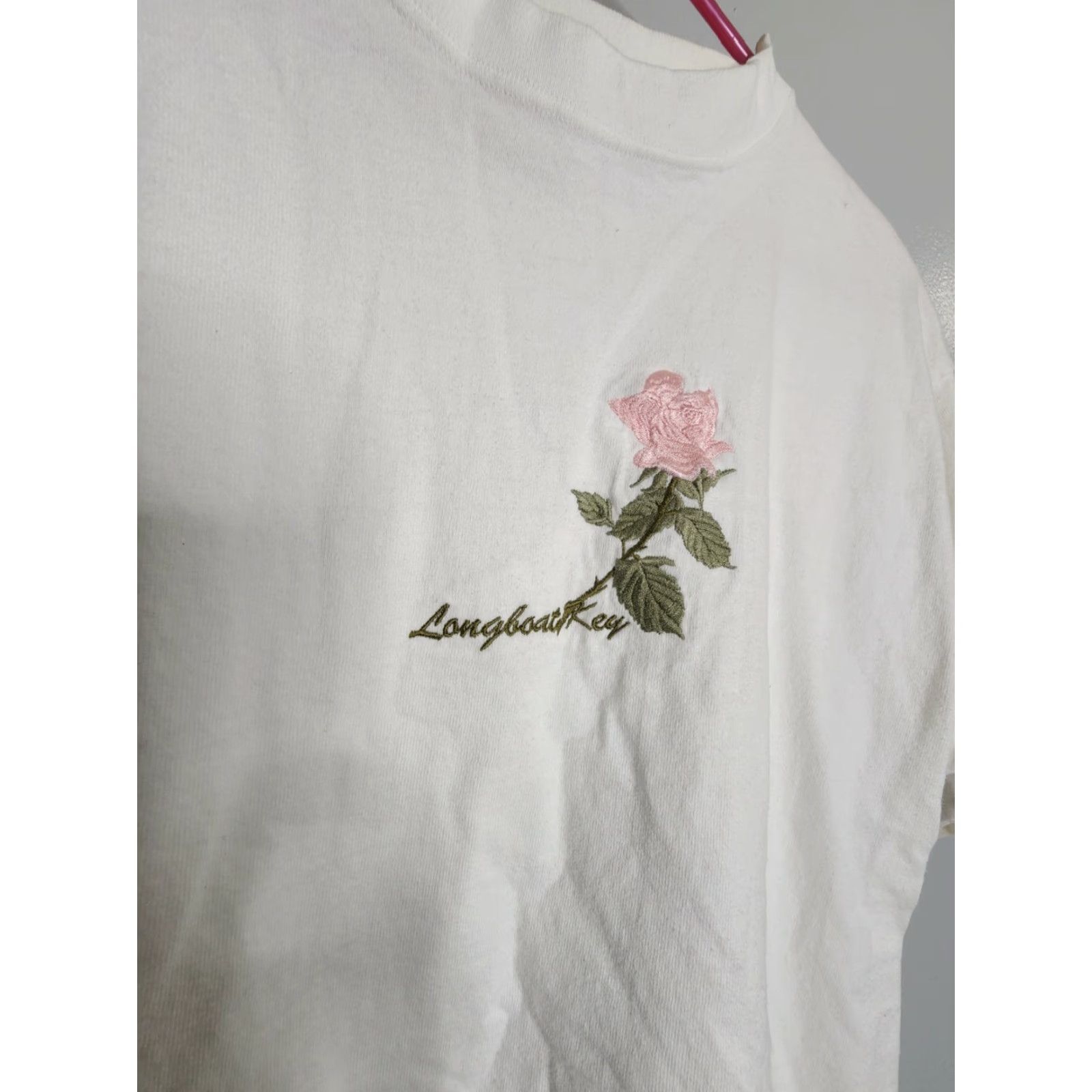 Vintage VINTAGE 90s Mens L Longboat Key Florida Embroidered Rose T Shirt Distressed Size US L / EU 52-54 / 3 - 6 Thumbnail