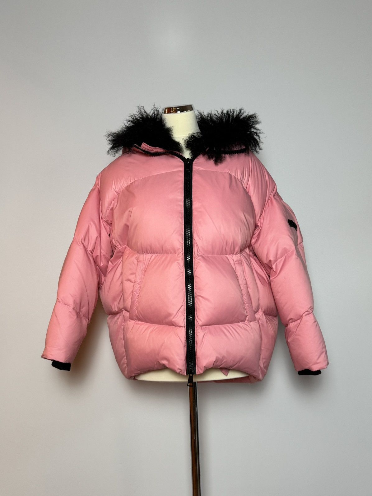 Ermanno Scervino Pink Ermanno down jacket with lamb fur hoodie Size M / US 6-8 / IT 42-44 - 1 Thumbnail