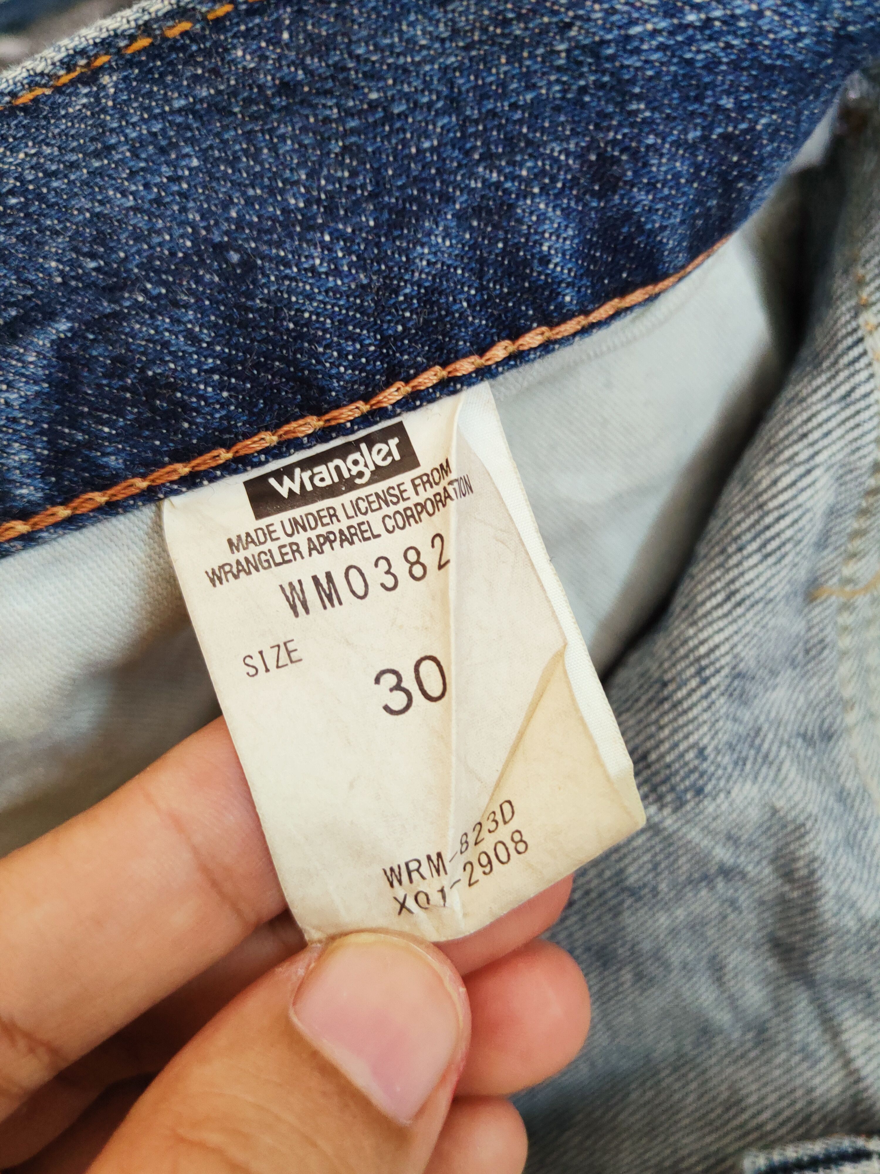 Japanese Brand Wrangler Dark Blue Distressed Ripped denim Jeans #W501 Size US 31 - 16 Thumbnail