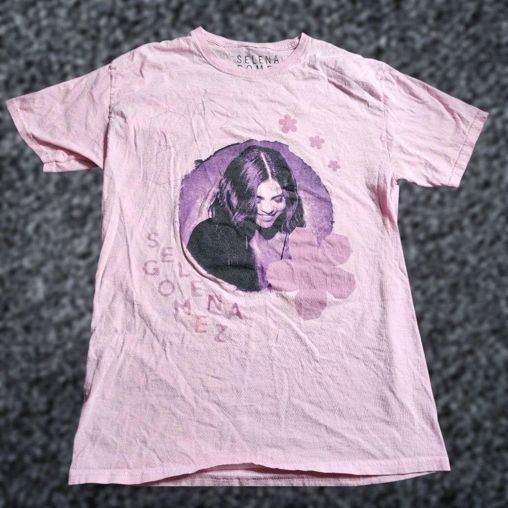 Vintage Womens M Selena Gomez Flowers Portrait T Shirt Pop Music Size M / US 6-8 / IT 42-44 - 1 Thumbnail