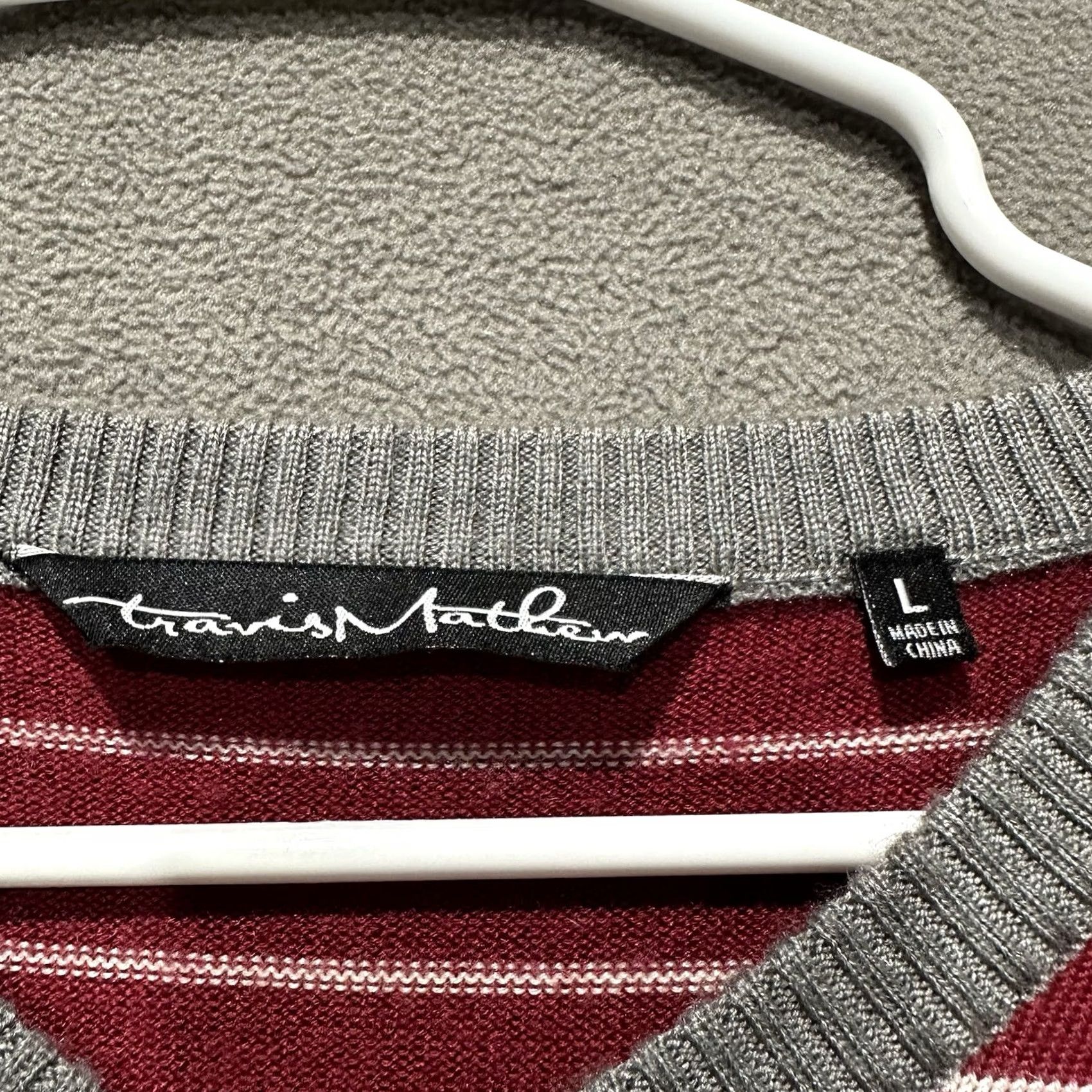 TravisMathew Travis Mathew Sweater Mens Large Gray Red Black Striped V-Neck Merino Wool Blend Size US L / EU 52-54 / 3 - 5 Thumbnail