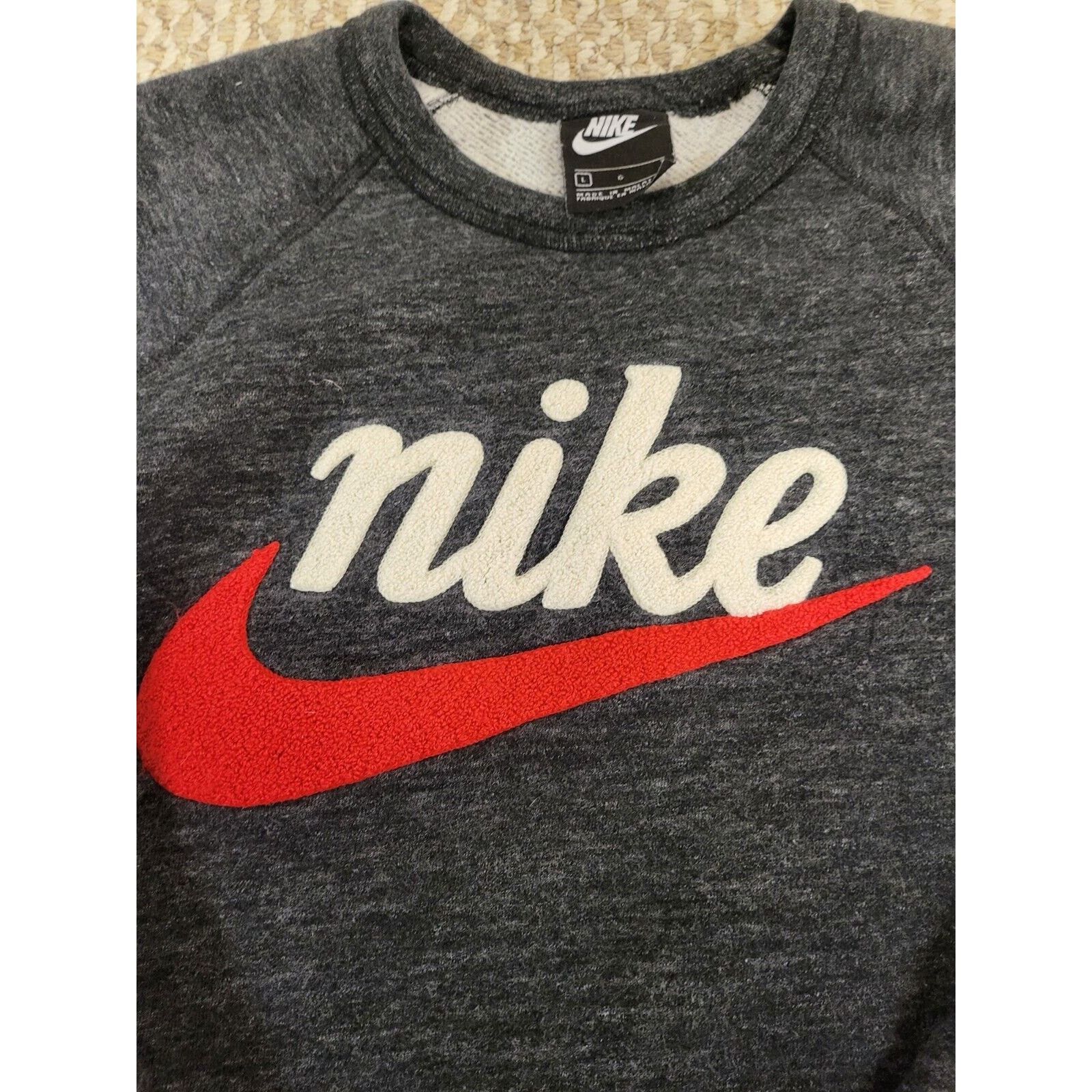 Nike Nike Heritage Crewneck Pullover Sweater W/Embroidered Size US L / EU 52-54 / 3 - 2 Thumbnail