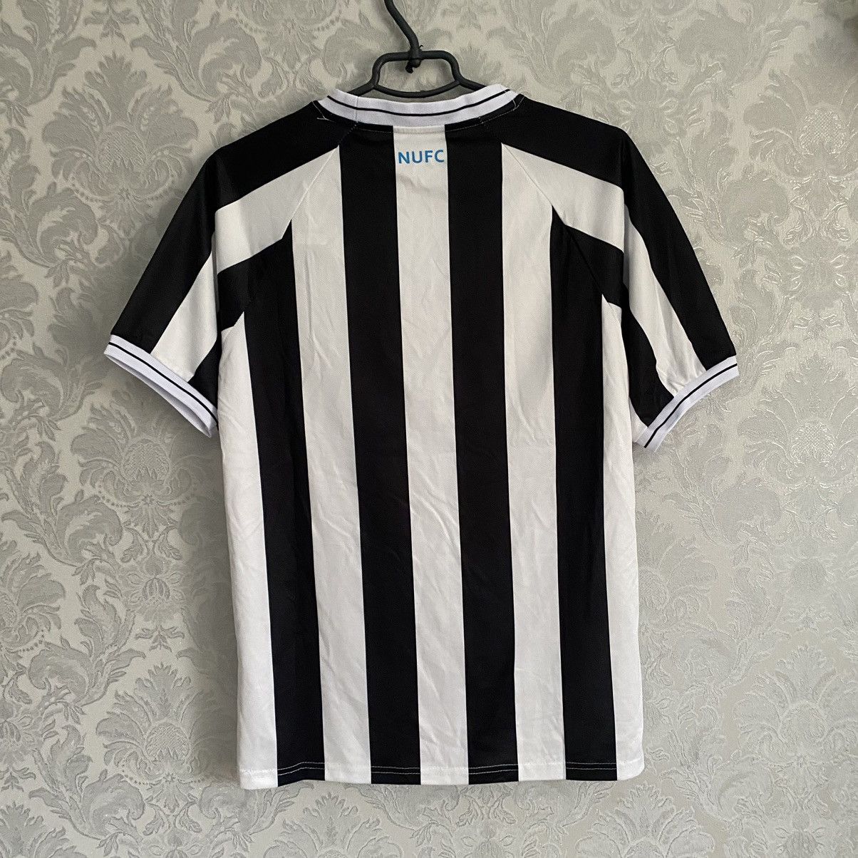 Band Tees Newcastle United Home Jersey 22/23 Size US M / EU 48-50 / 2 - 7 Thumbnail