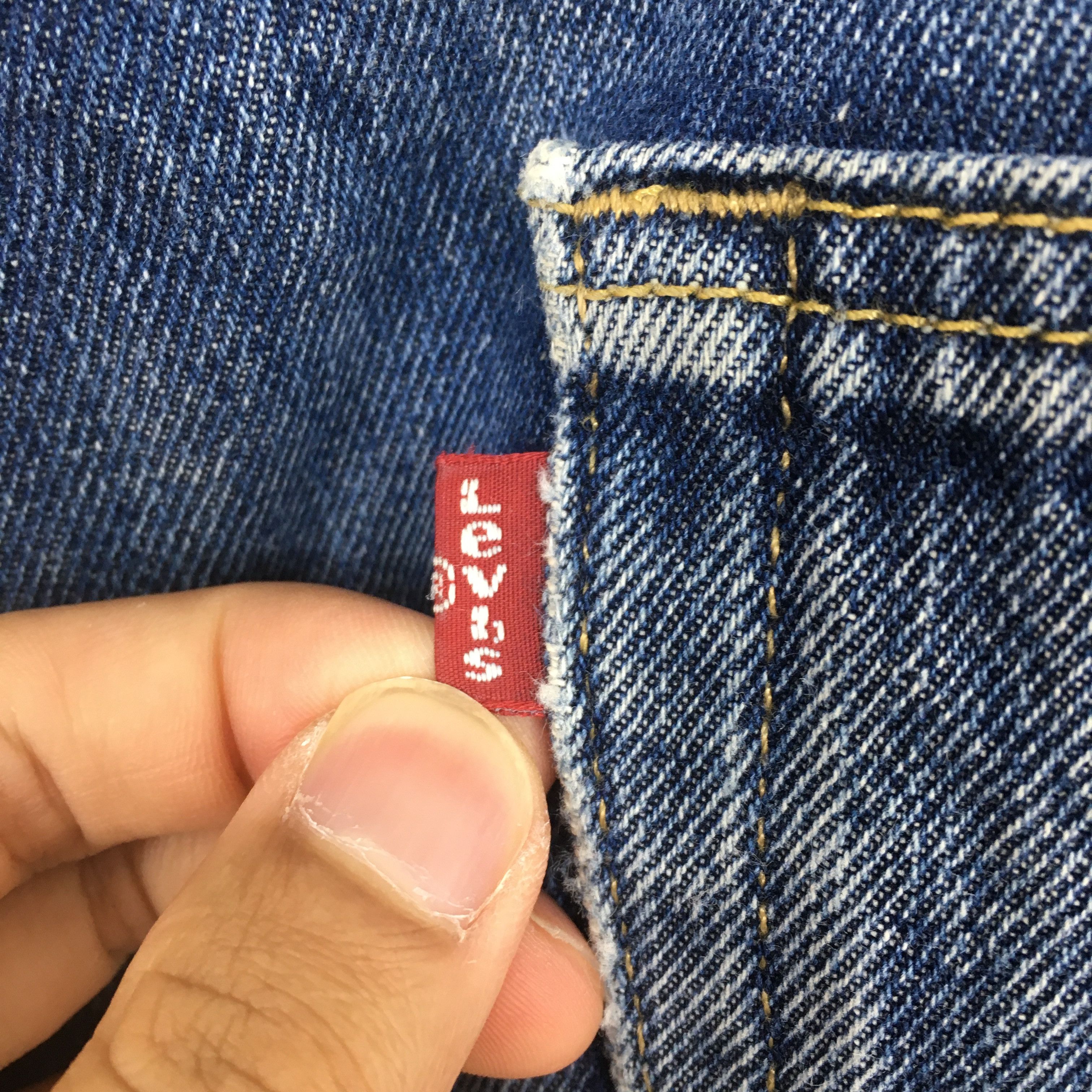 Levi's Size 36x30 Vintage Levi's 505 Regular Fit Wash Jeans S1948 Size US 36 / EU 52 - 13 Thumbnail
