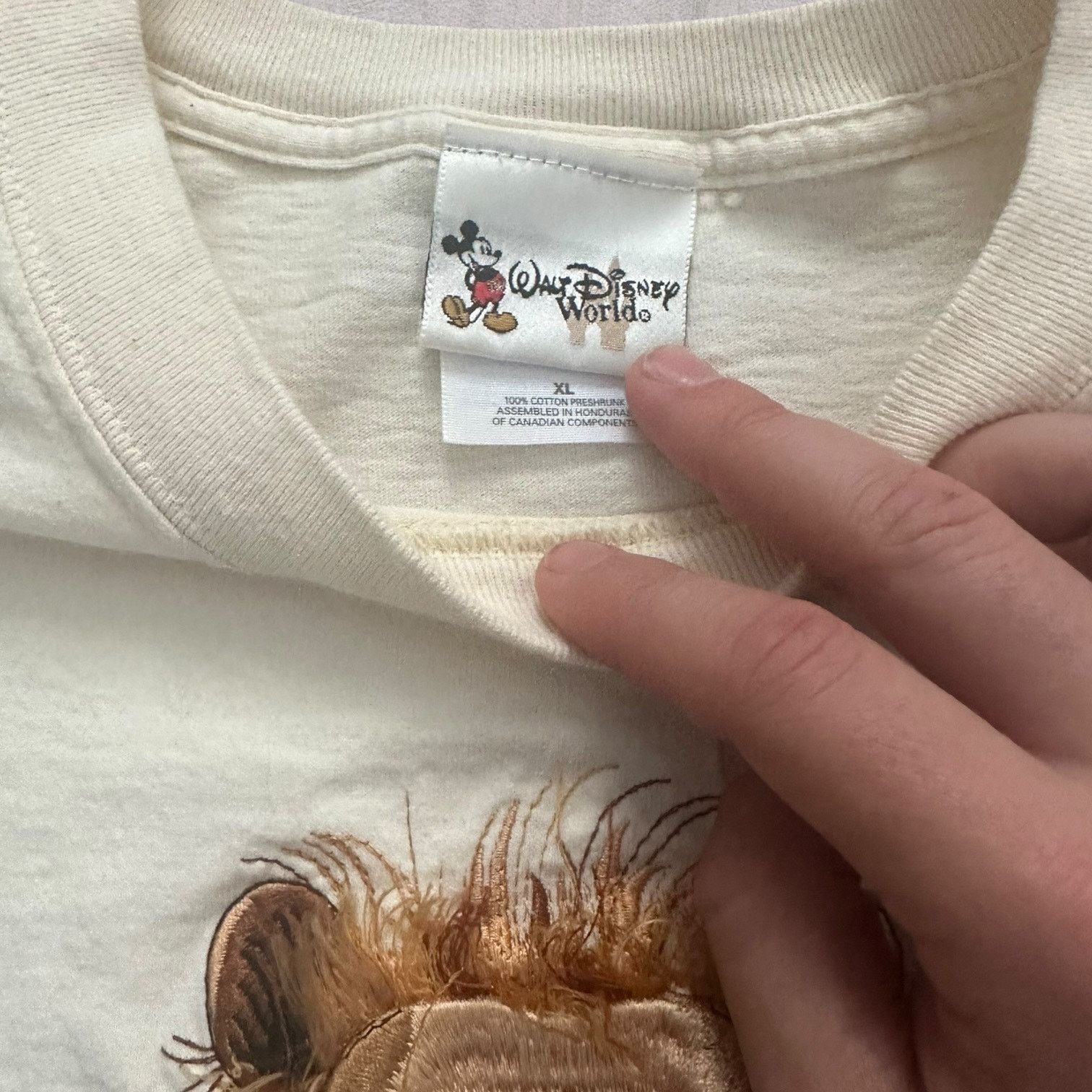 Disney Insane Disney animal kingdom embroidered lion shirt Size US XL / EU 56 / 4 - 4 Thumbnail